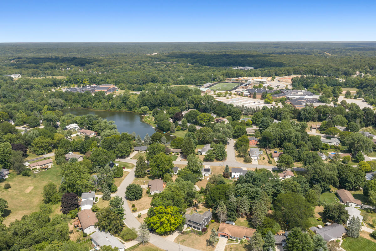 5630 Far Hill Drive SE Grand Rapids MI 49546