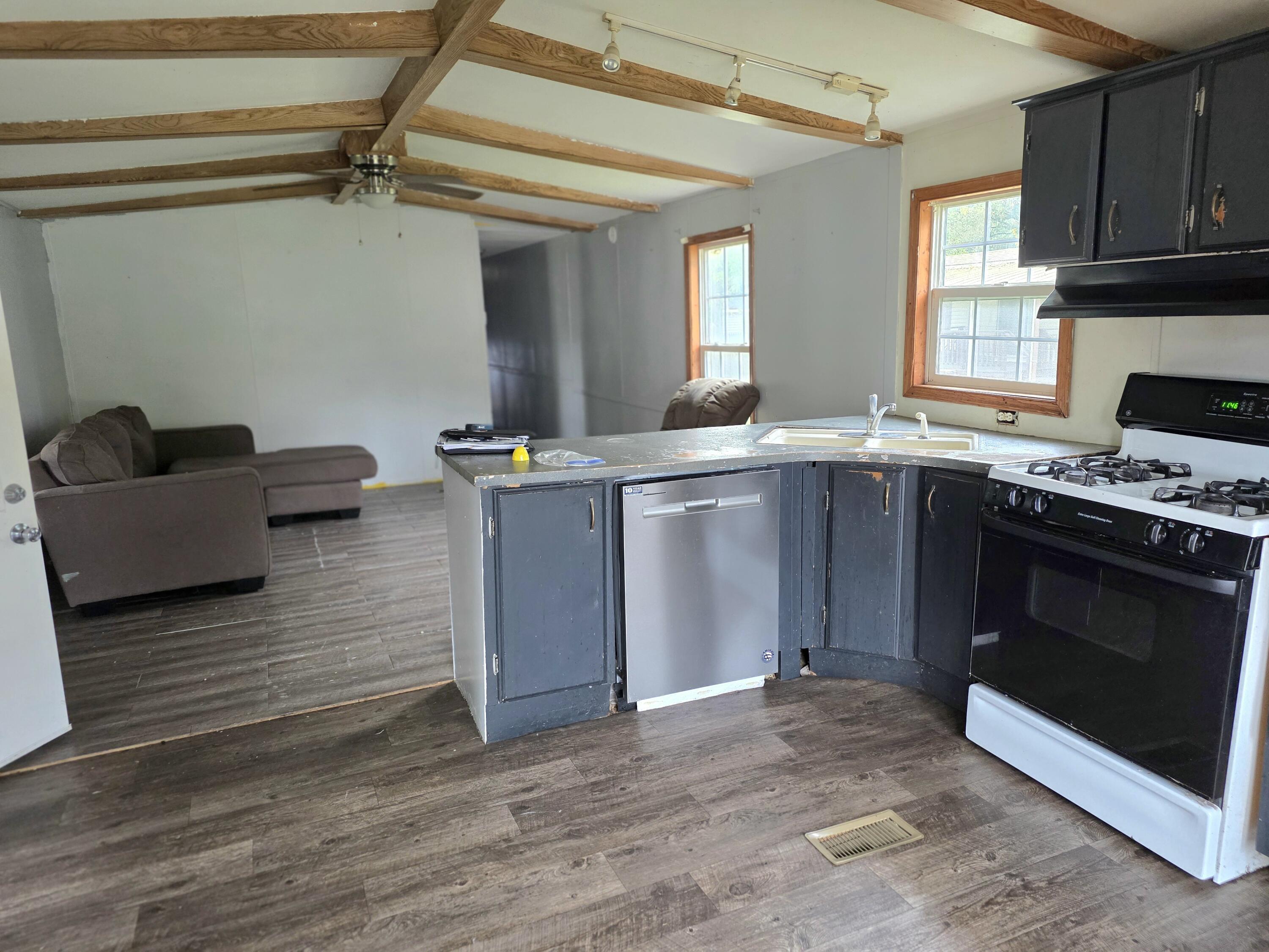 43 Maple Court Muskegon MI 49445