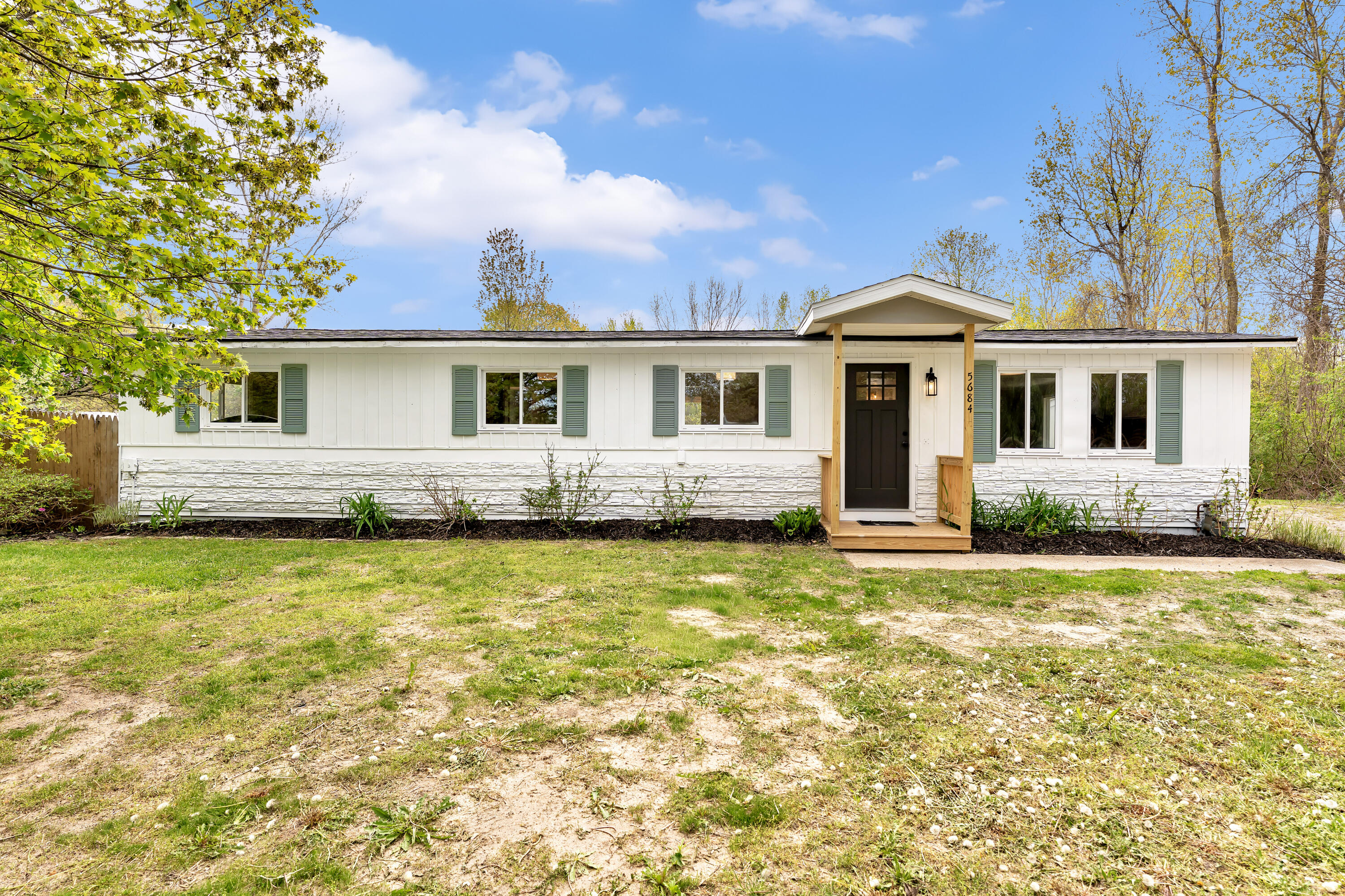 5684 142nd Avenue Holland MI 49423