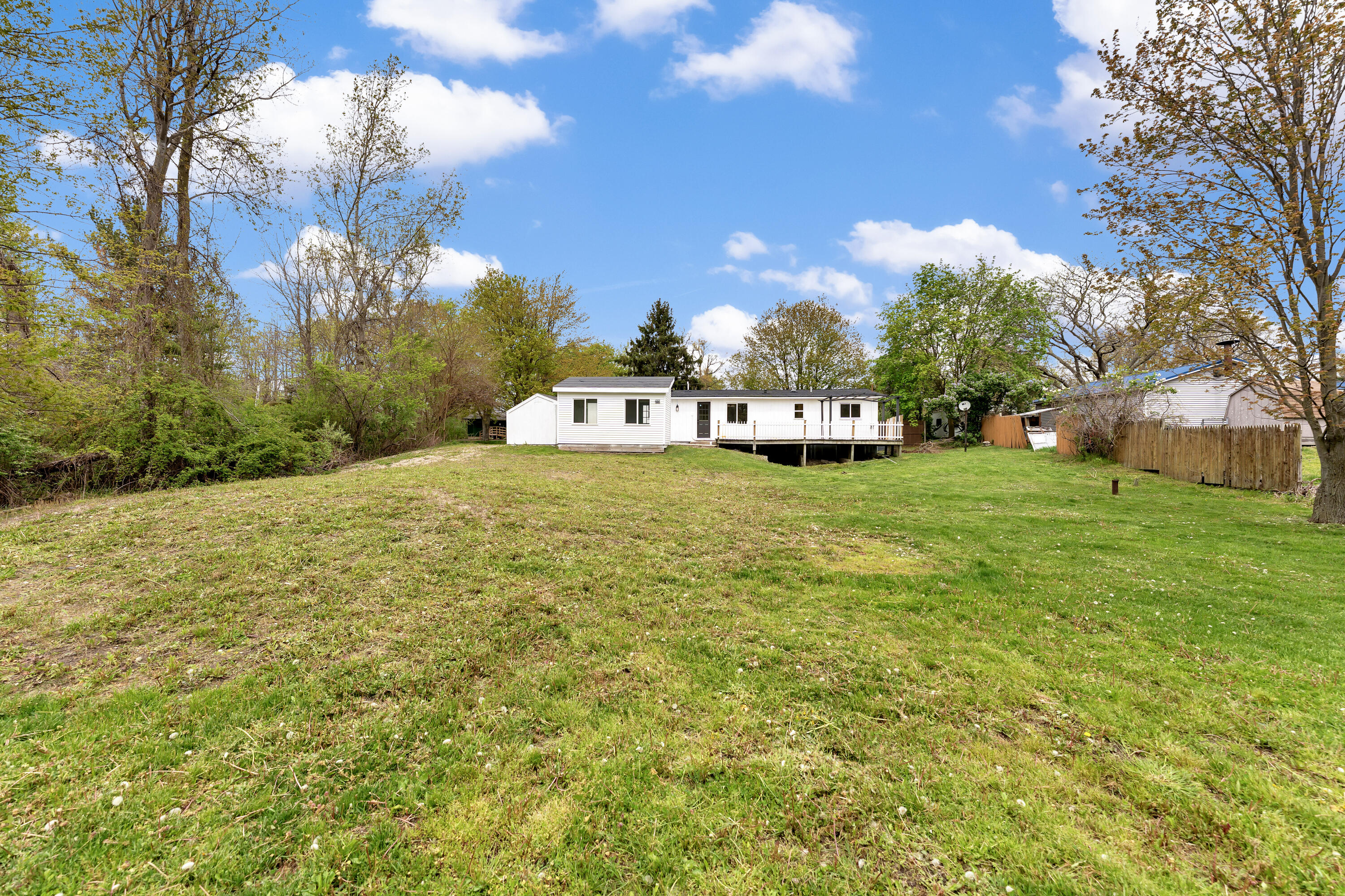 5684 142nd Avenue Holland MI 49423