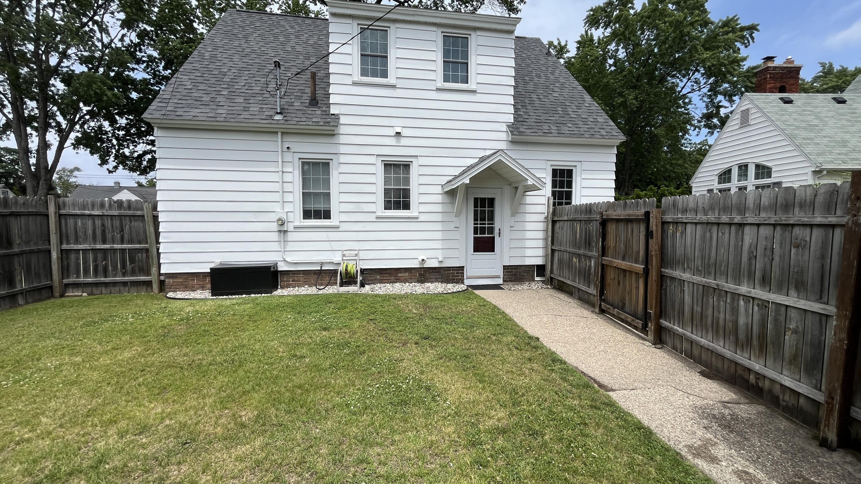 1193 Cornell Road Muskegon MI 49441