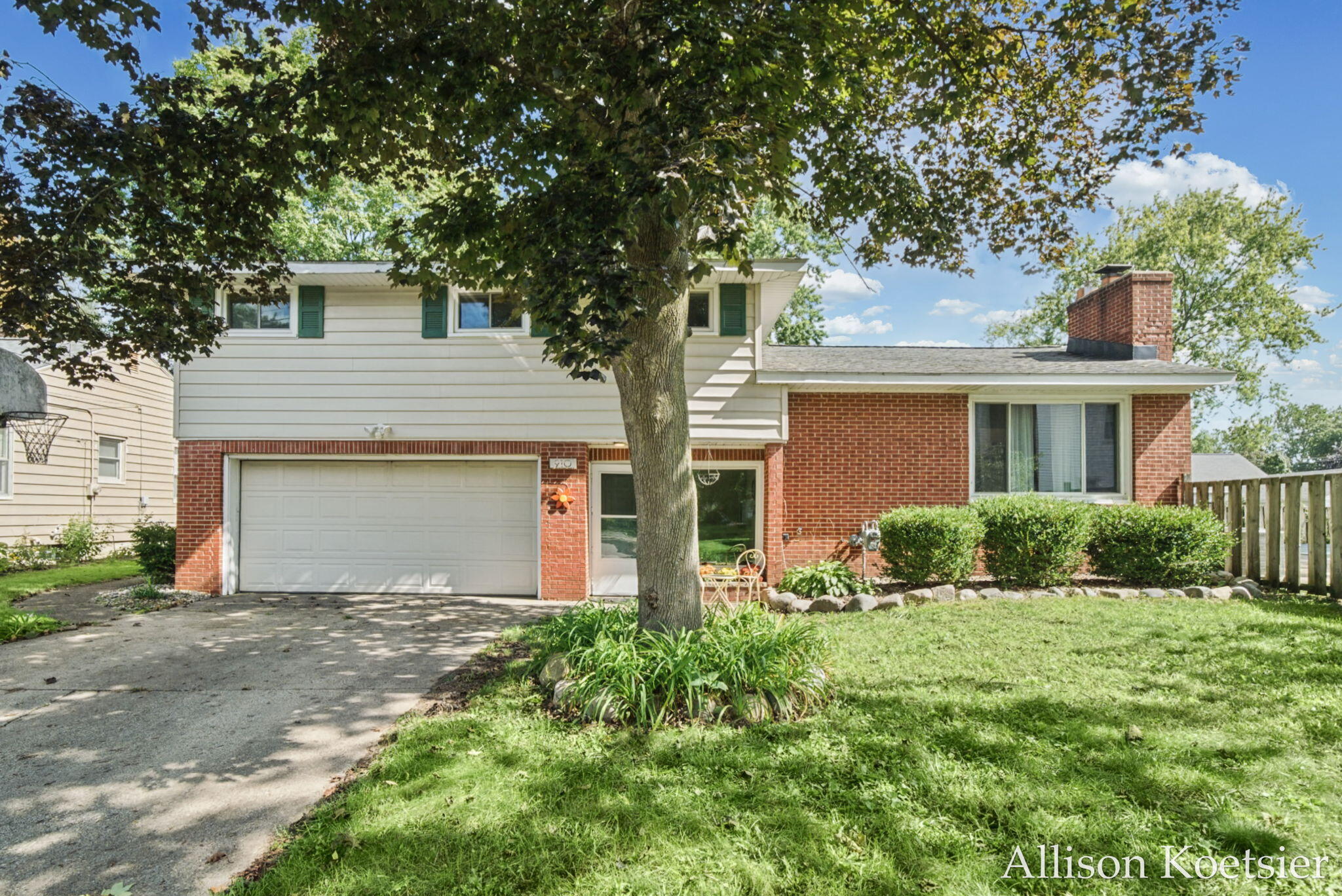 910 Mulford Drive SE Grand Rapids MI 49507