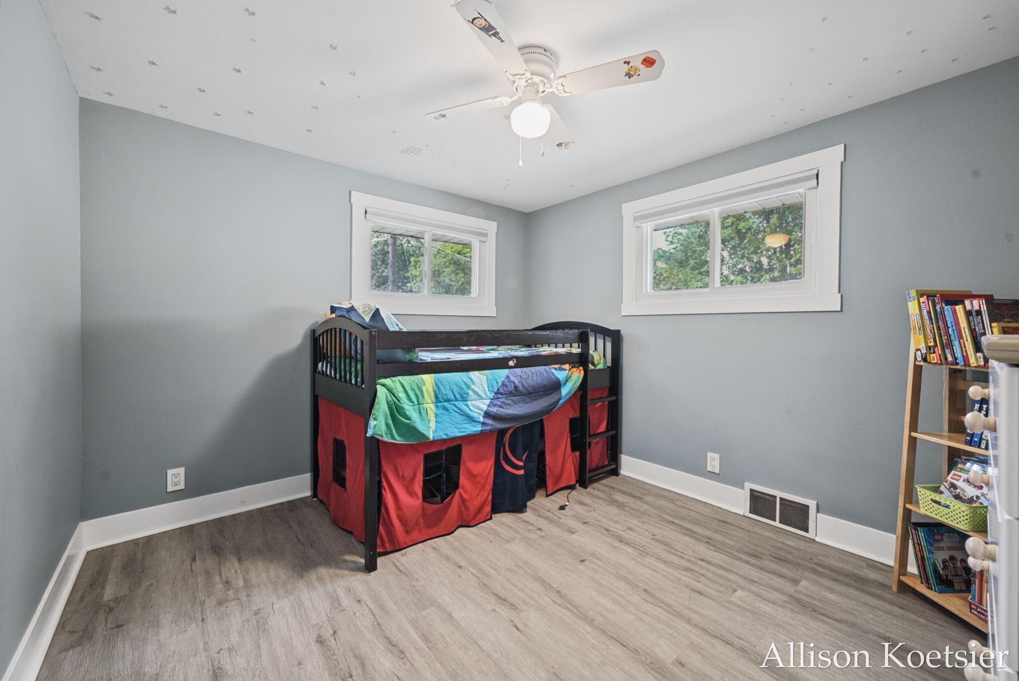 910 Mulford Drive SE Grand Rapids MI 49507
