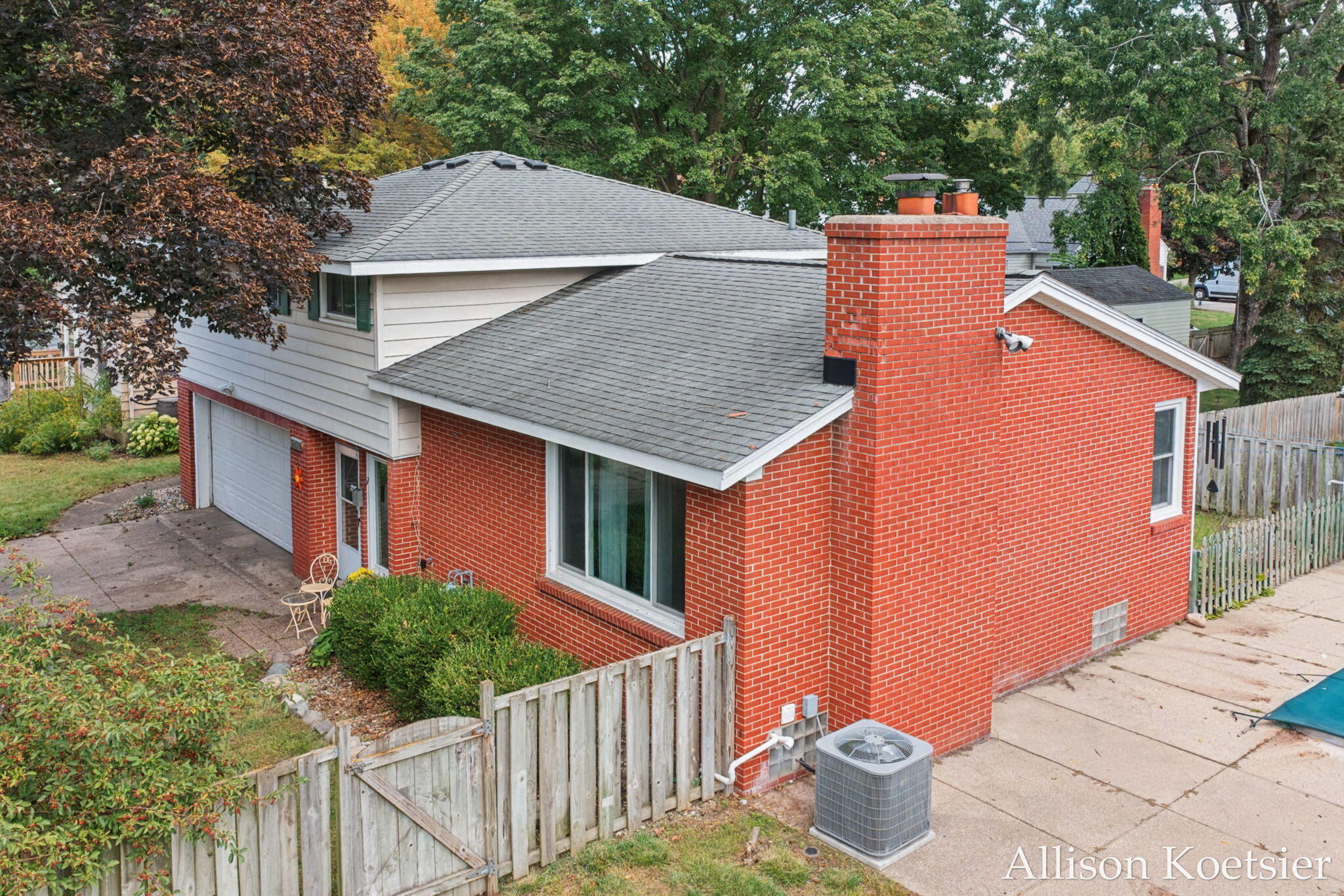910 Mulford Drive SE Grand Rapids MI 49507