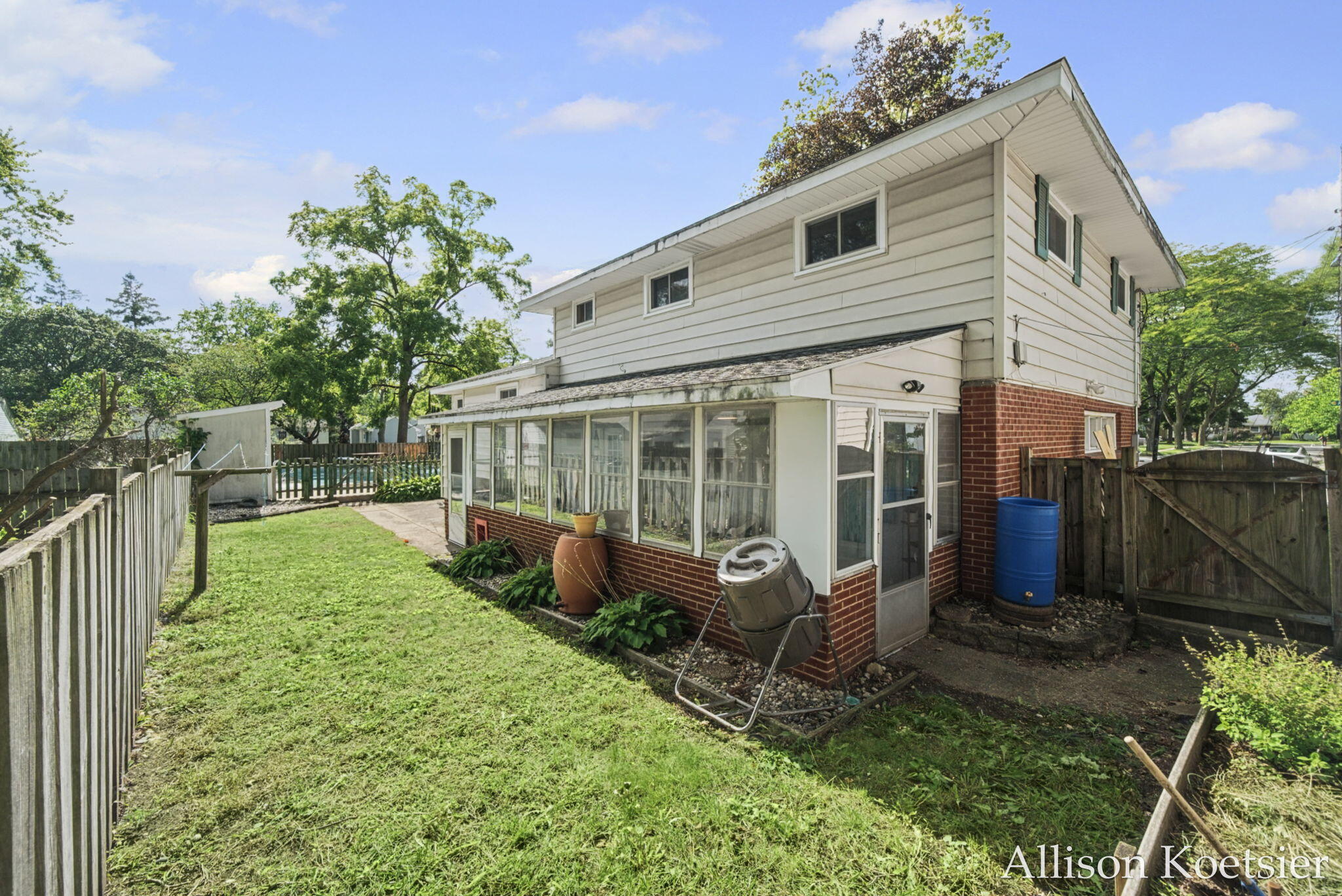 910 Mulford Drive SE Grand Rapids MI 49507