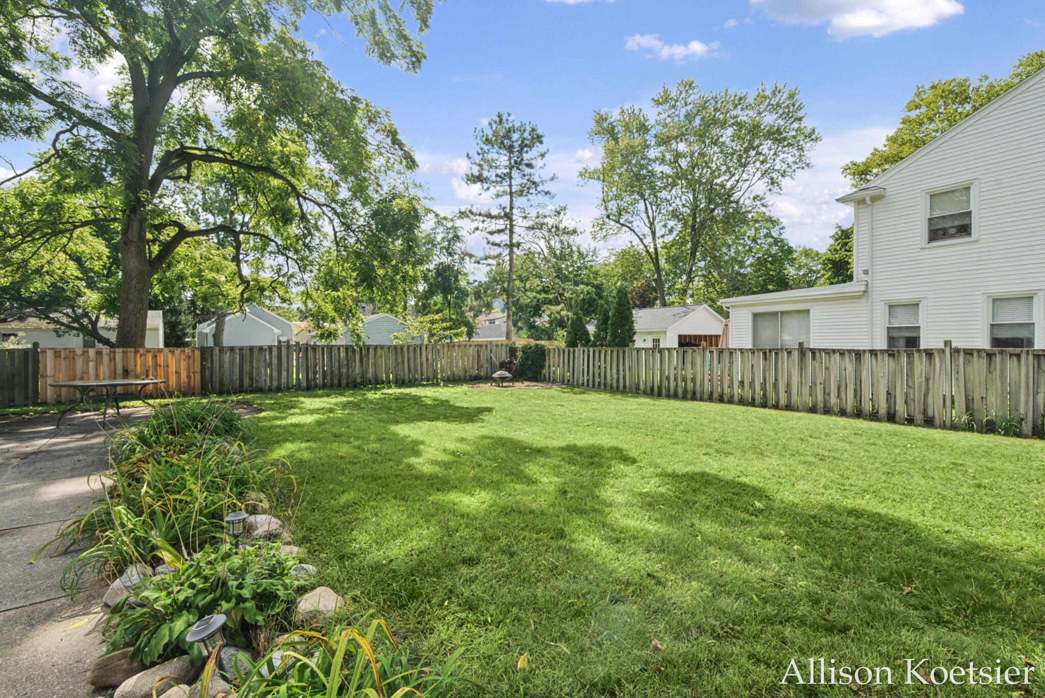 910 Mulford Drive SE Grand Rapids MI 49507