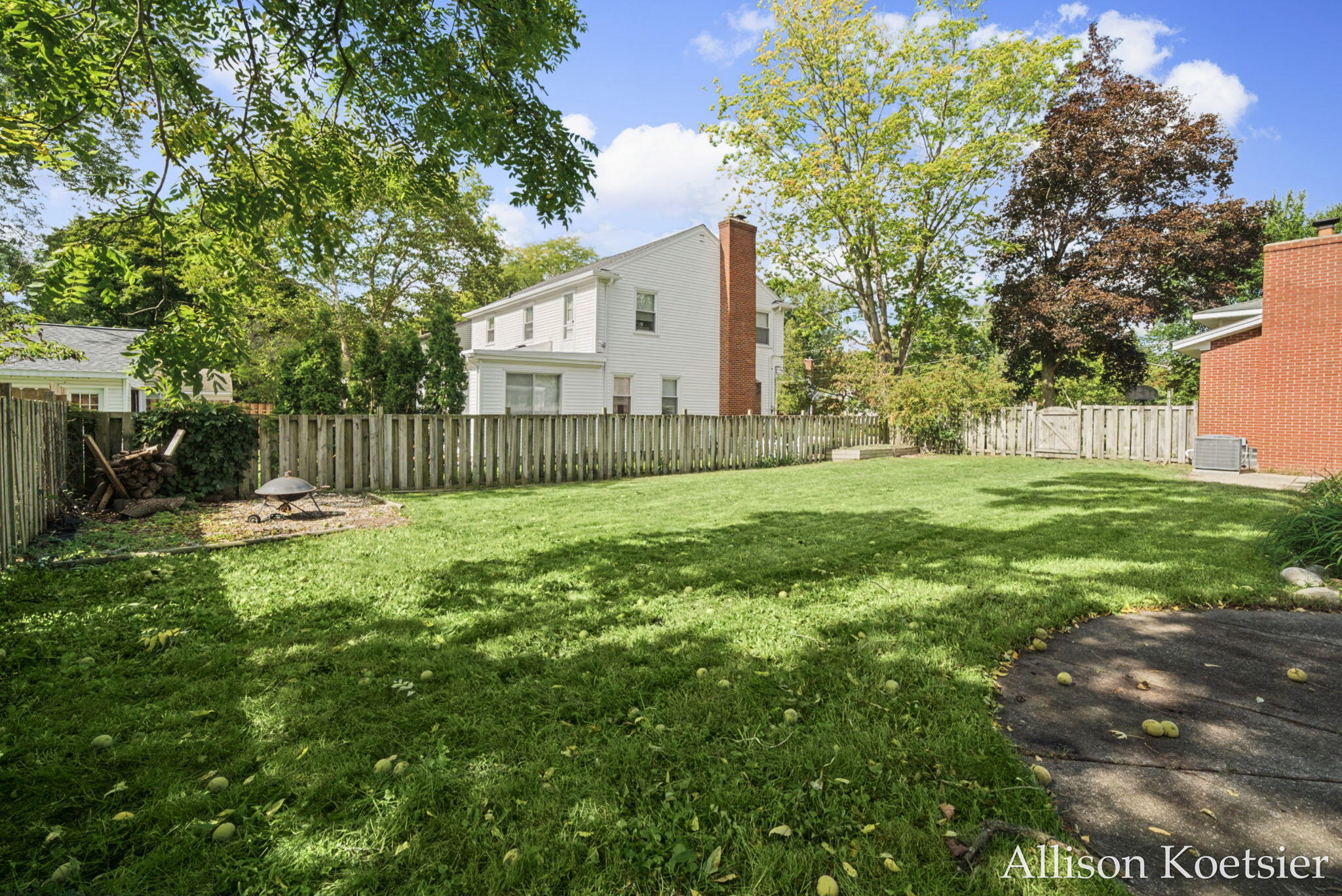 910 Mulford Drive SE Grand Rapids MI 49507