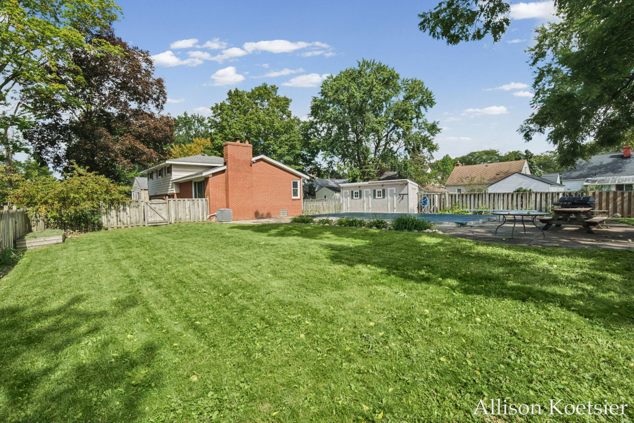 910 Mulford Drive SE Grand Rapids MI 49507