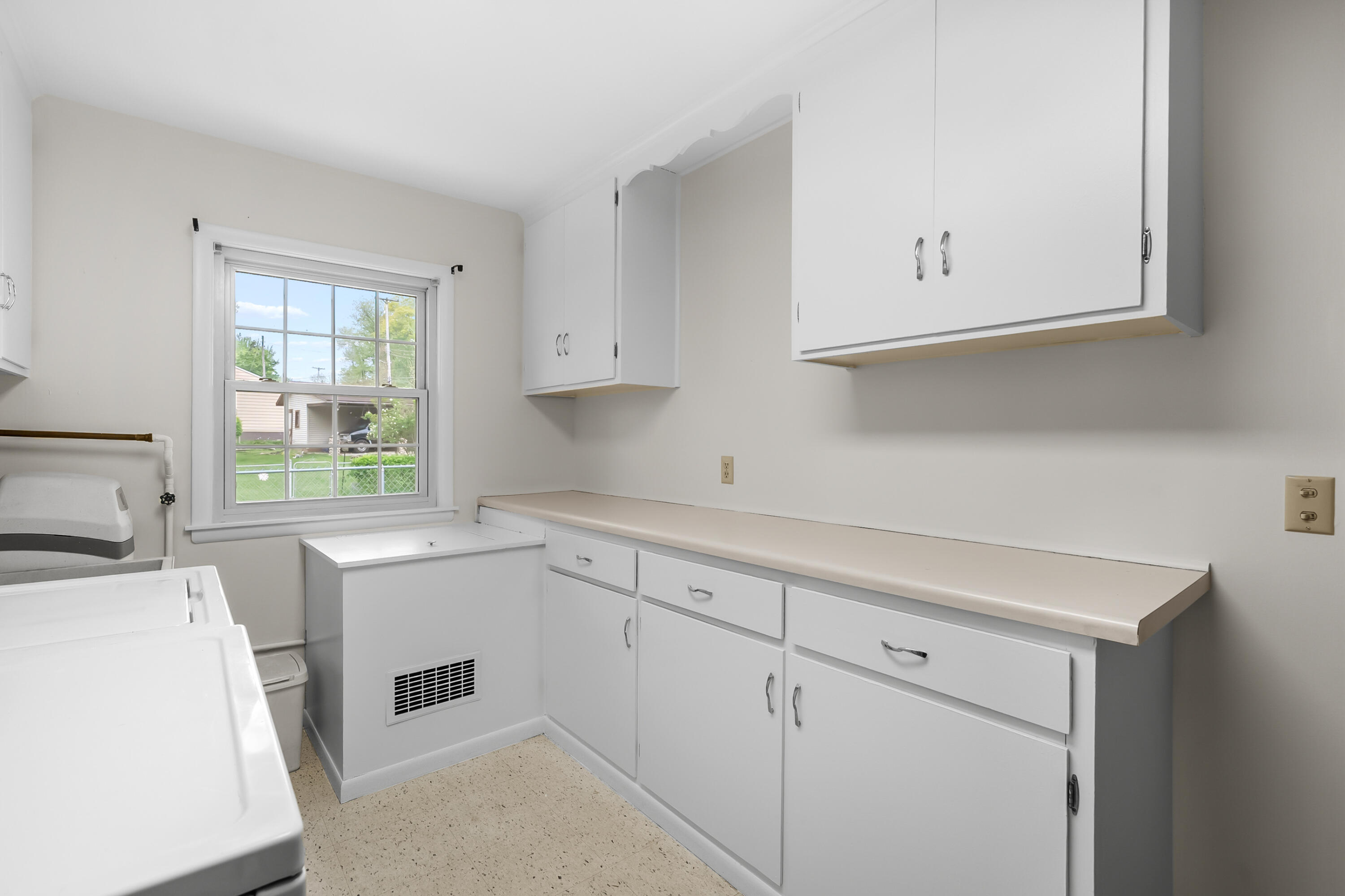 8239 W Long Lake Drive Kalamazoo MI 49048