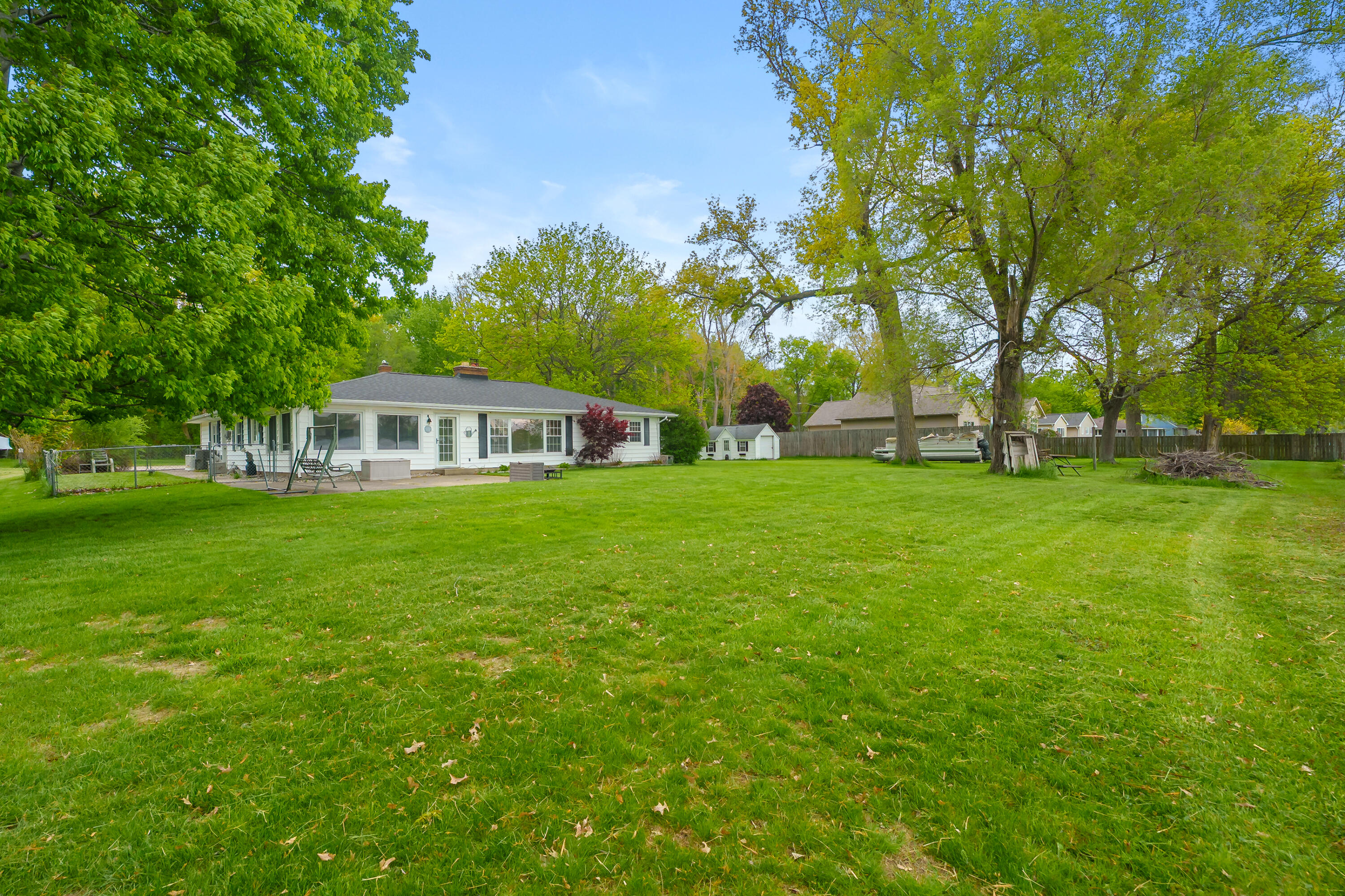 8239 W Long Lake Drive Kalamazoo MI 49048