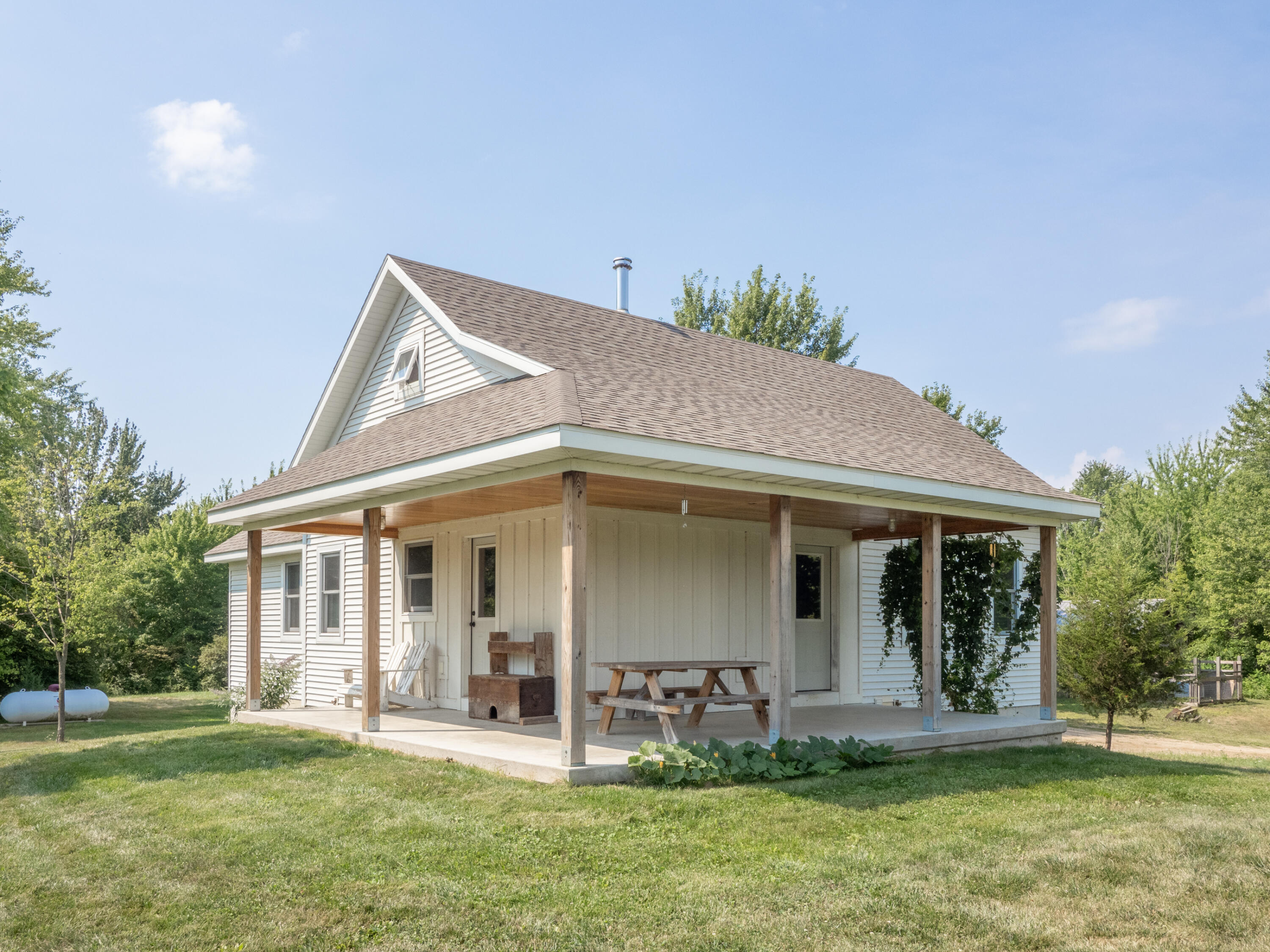 1762 118th Avenue Allegan MI 49010