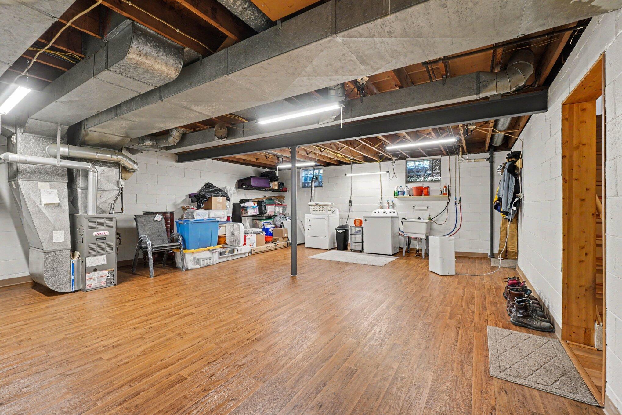 1117 W Kilgore Road Portage MI 49024