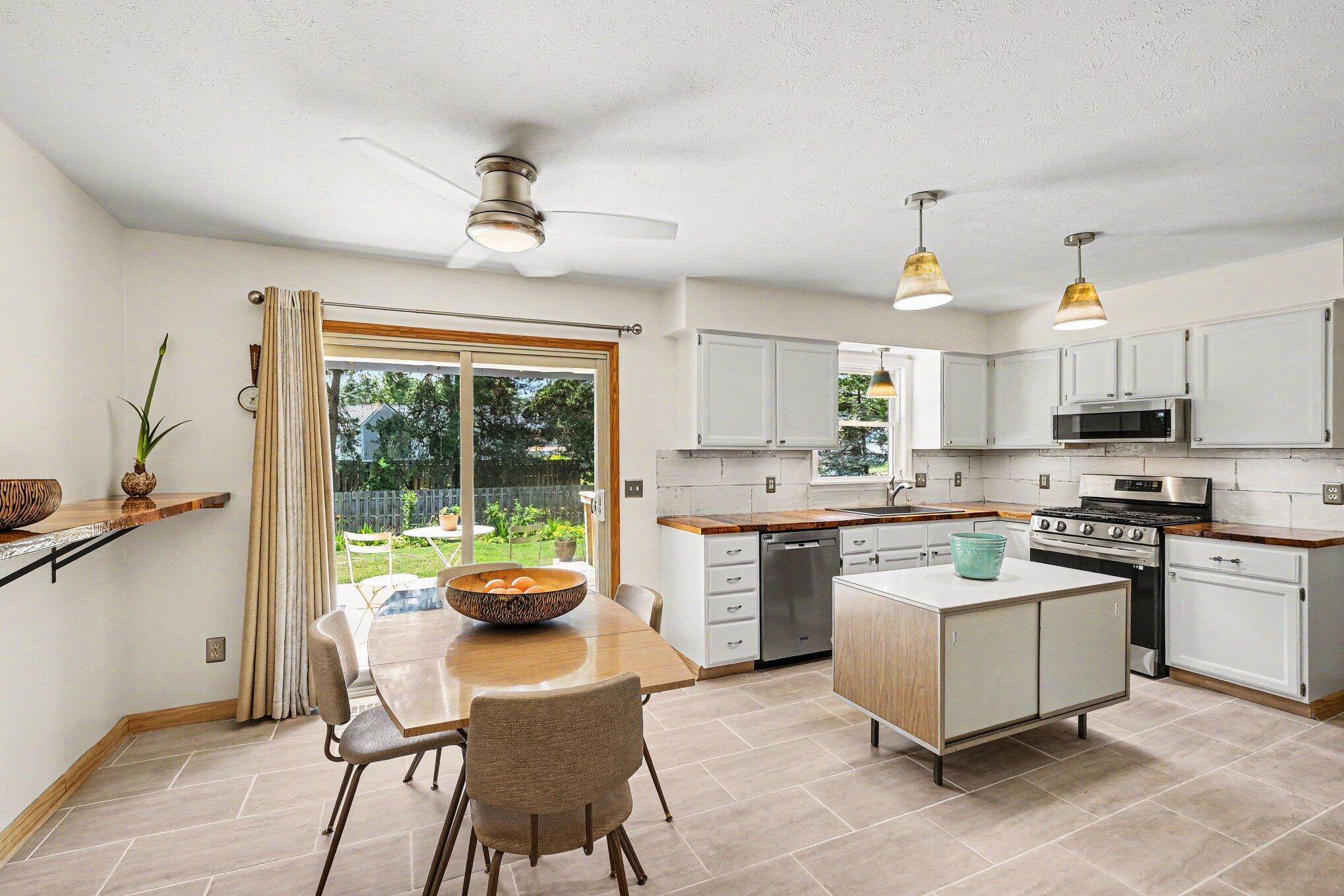 6285 Blanca Drive NE Rockford MI 49341