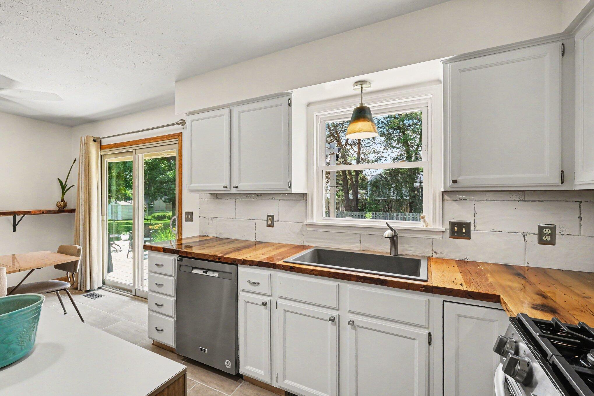 6285 Blanca Drive NE Rockford MI 49341