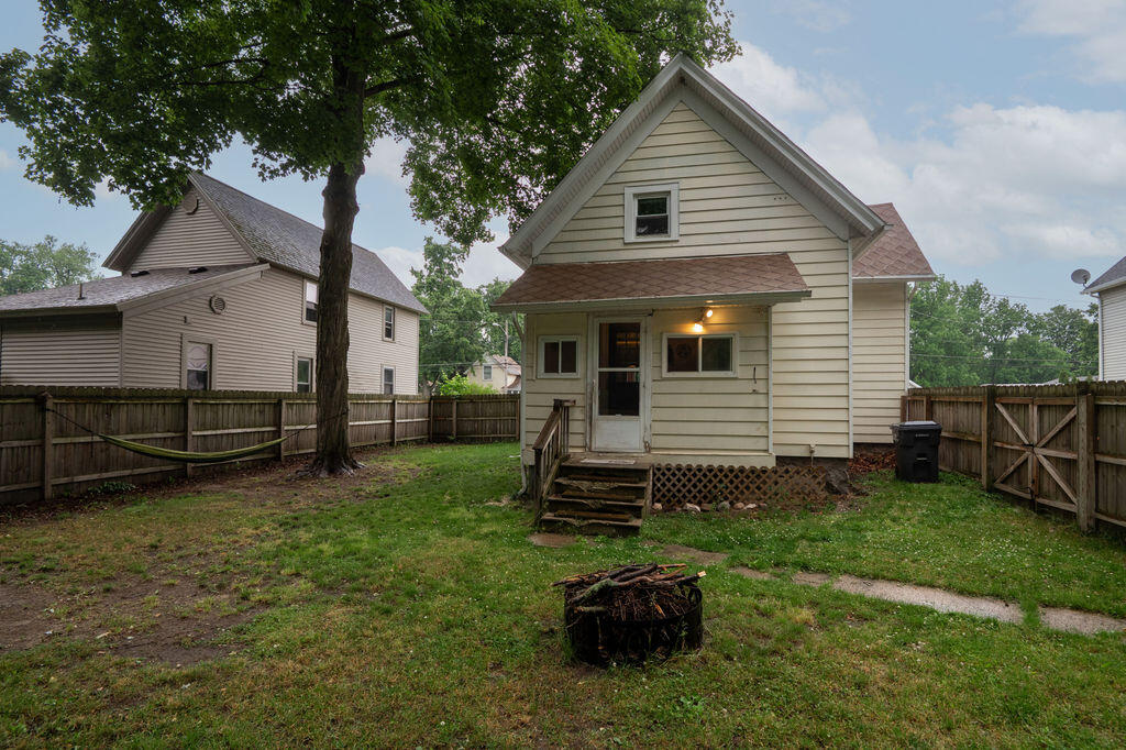 436 E Division Street Dowagiac MI 49047