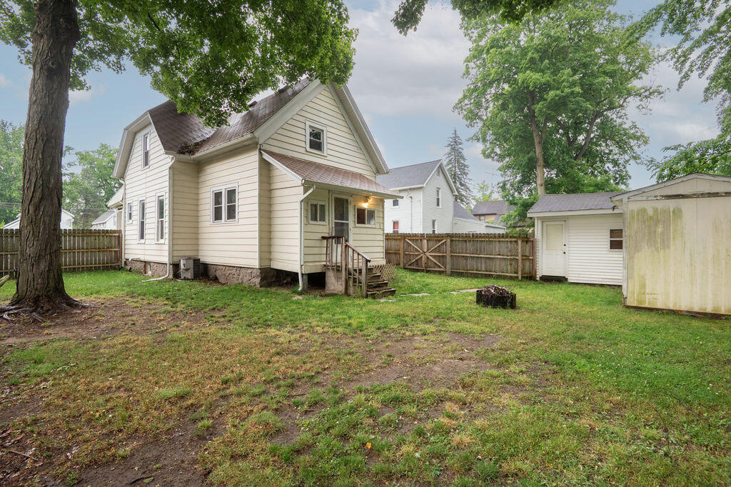 436 E Division Street Dowagiac MI 49047
