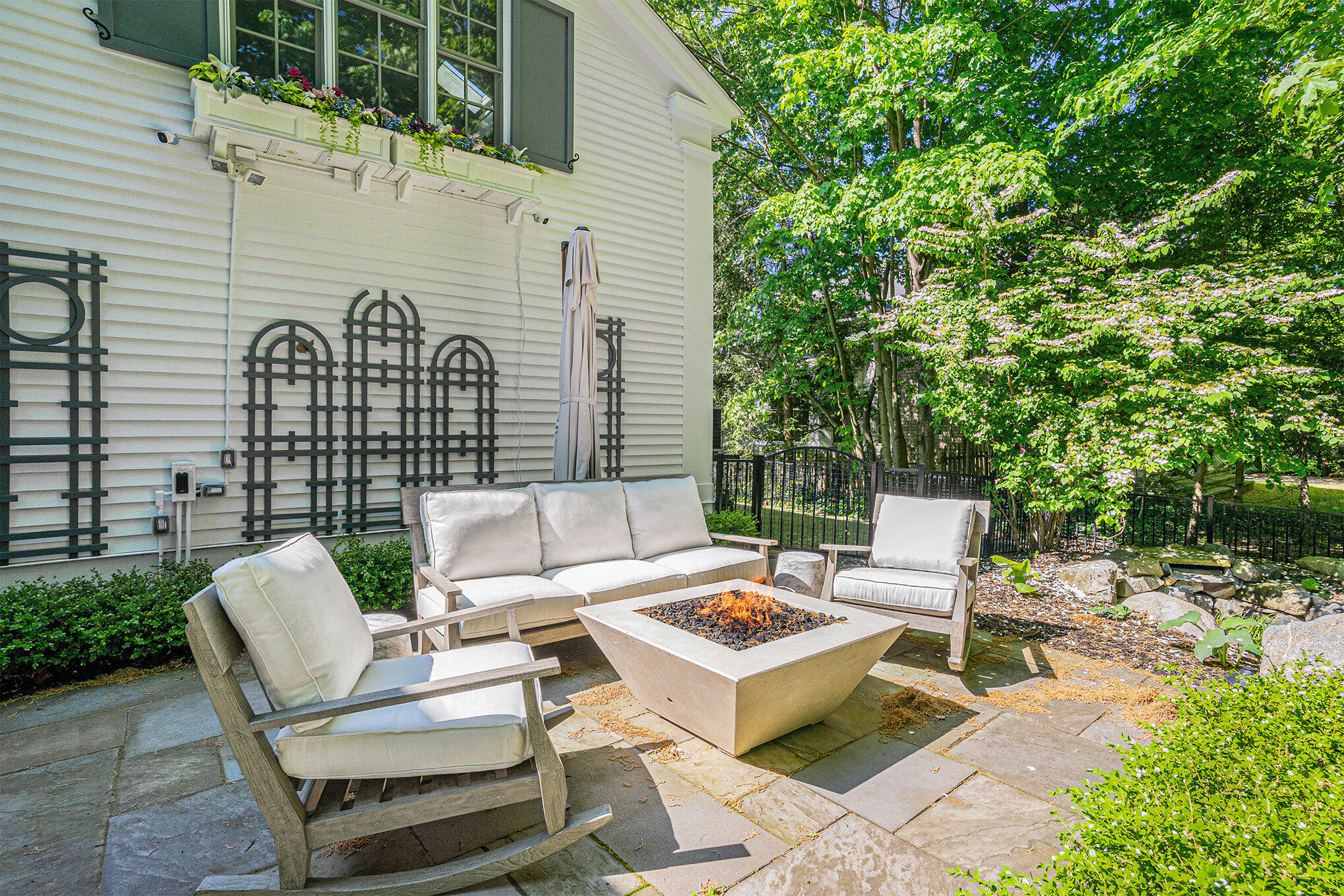 560 Mill Street Saugatuck MI 49453