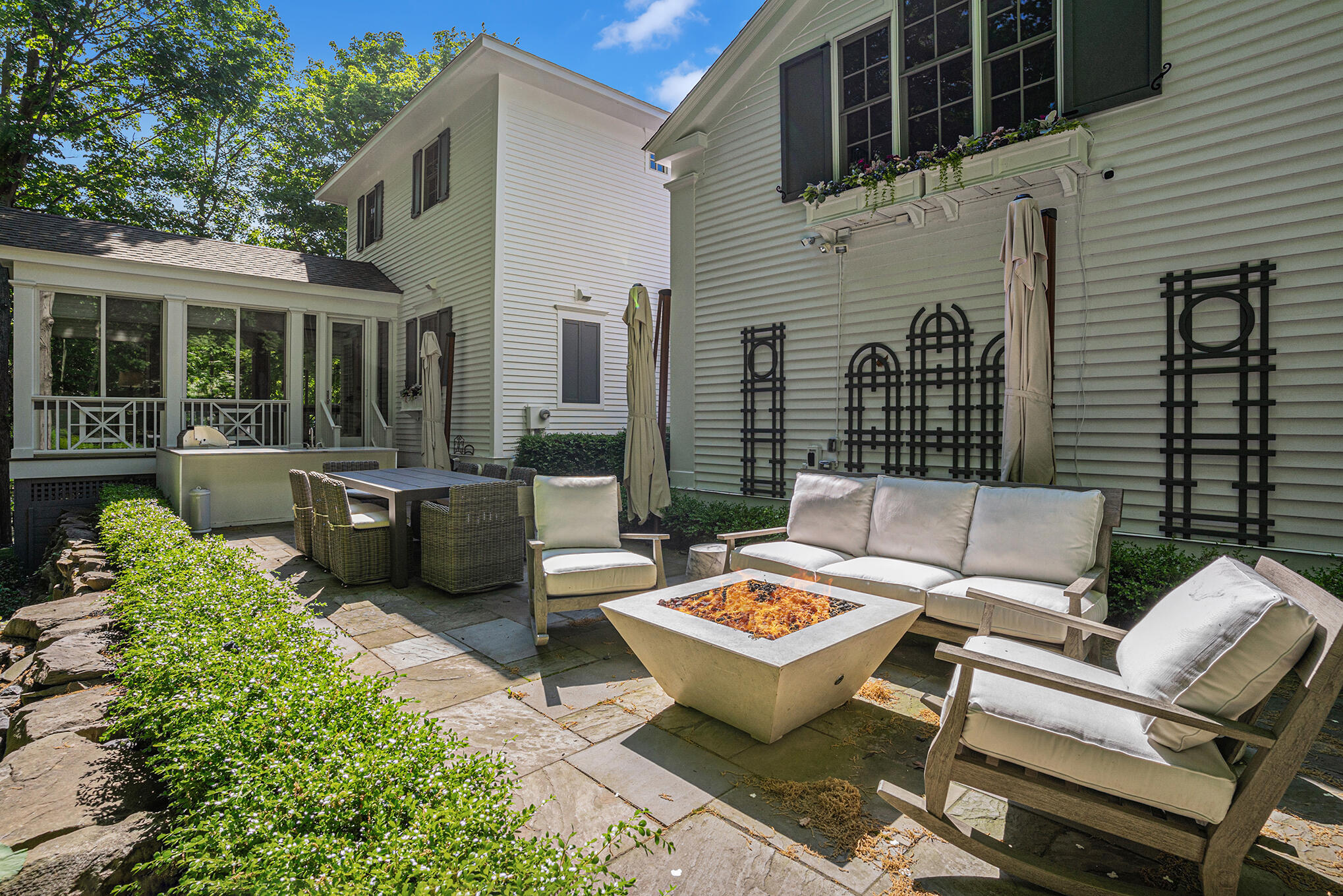 560 Mill Street Saugatuck MI 49453
