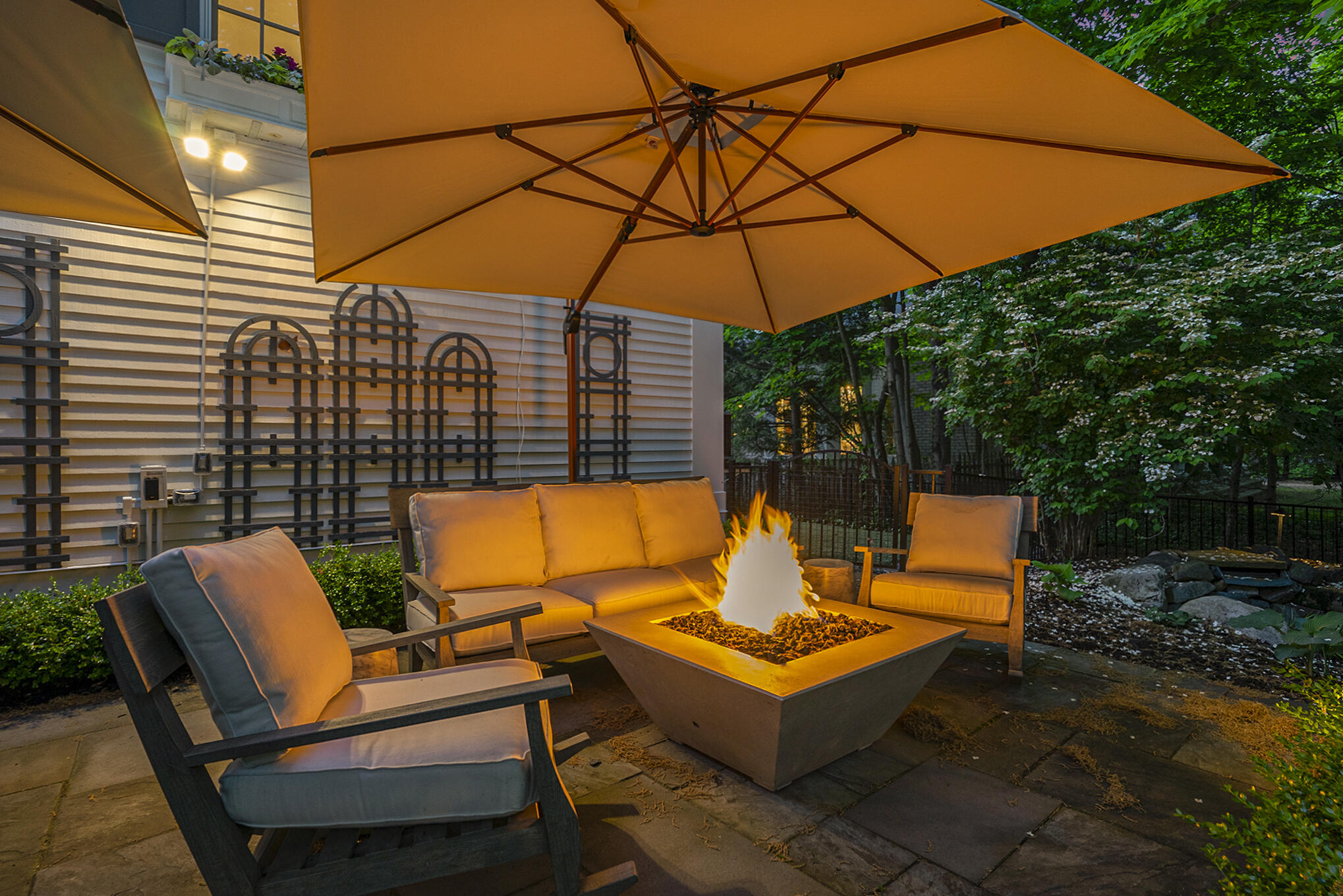 560 Mill Street Saugatuck MI 49453
