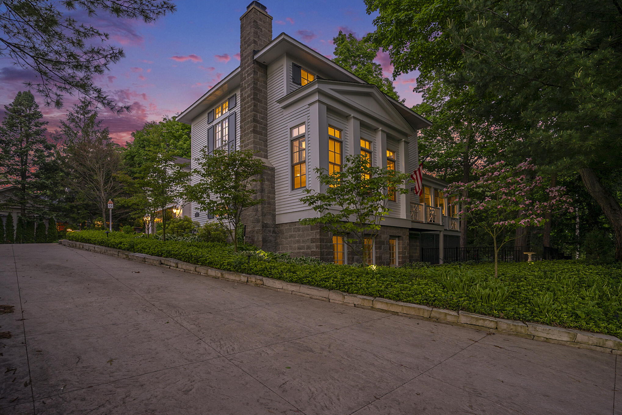 560 Mill Street Saugatuck MI 49453