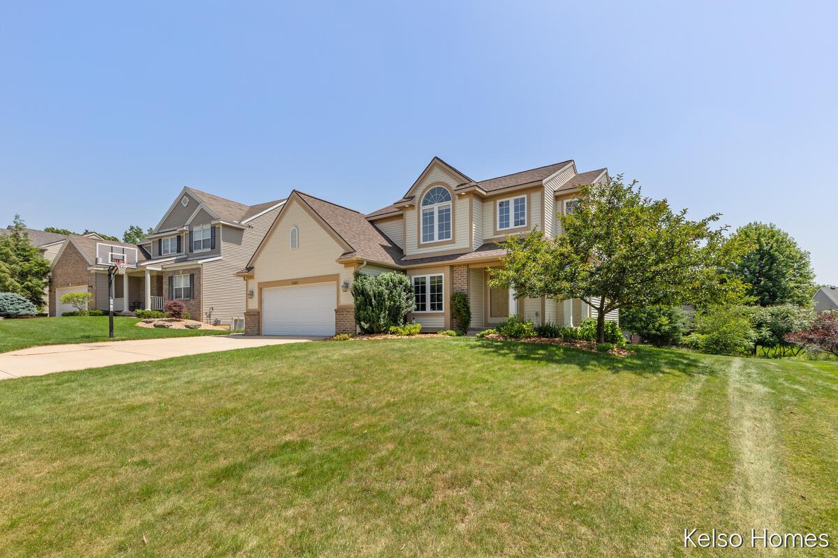 2222 Beatrice Drive NE Grand Rapids MI 49505