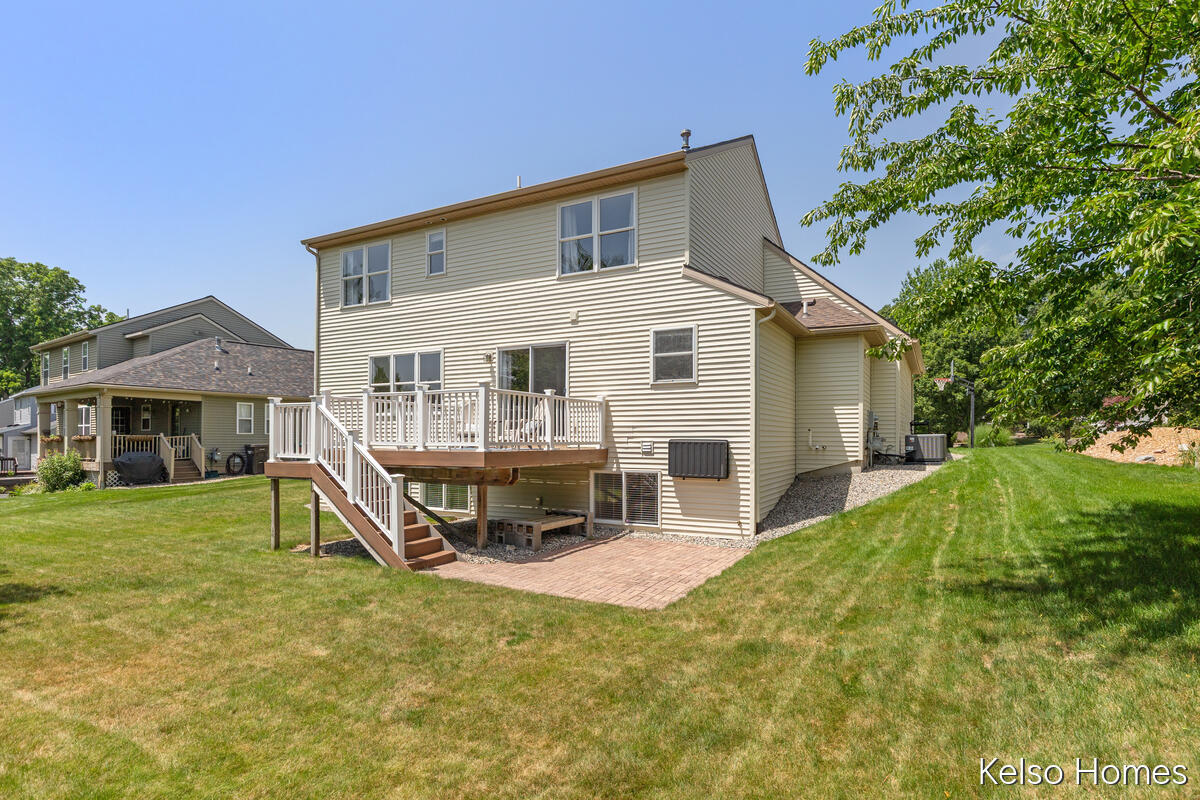 2222 Beatrice Drive NE Grand Rapids MI 49505