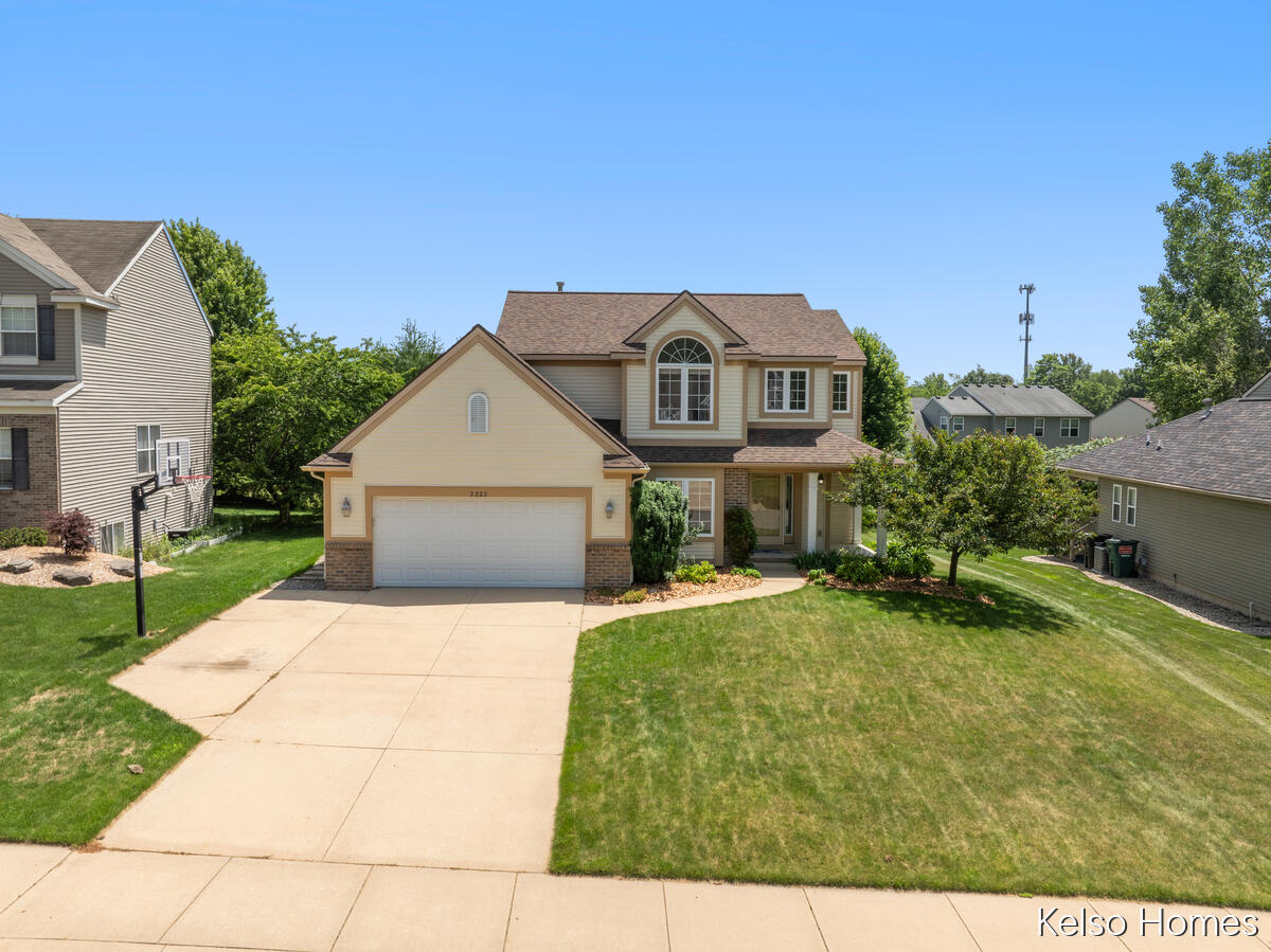 2222 Beatrice Drive NE Grand Rapids MI 49505