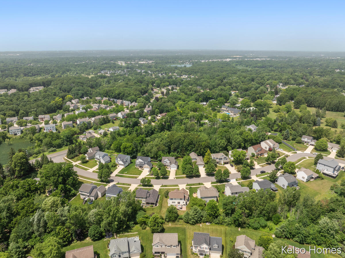 2222 Beatrice Drive NE Grand Rapids MI 49505