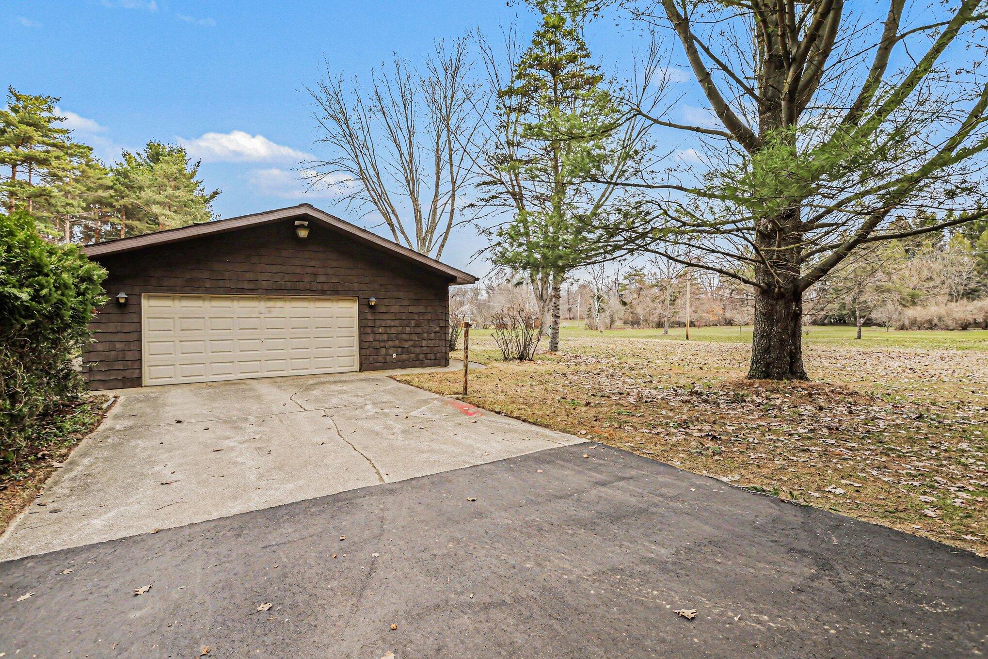 50507 Pleasant Street Dowagiac MI 49047