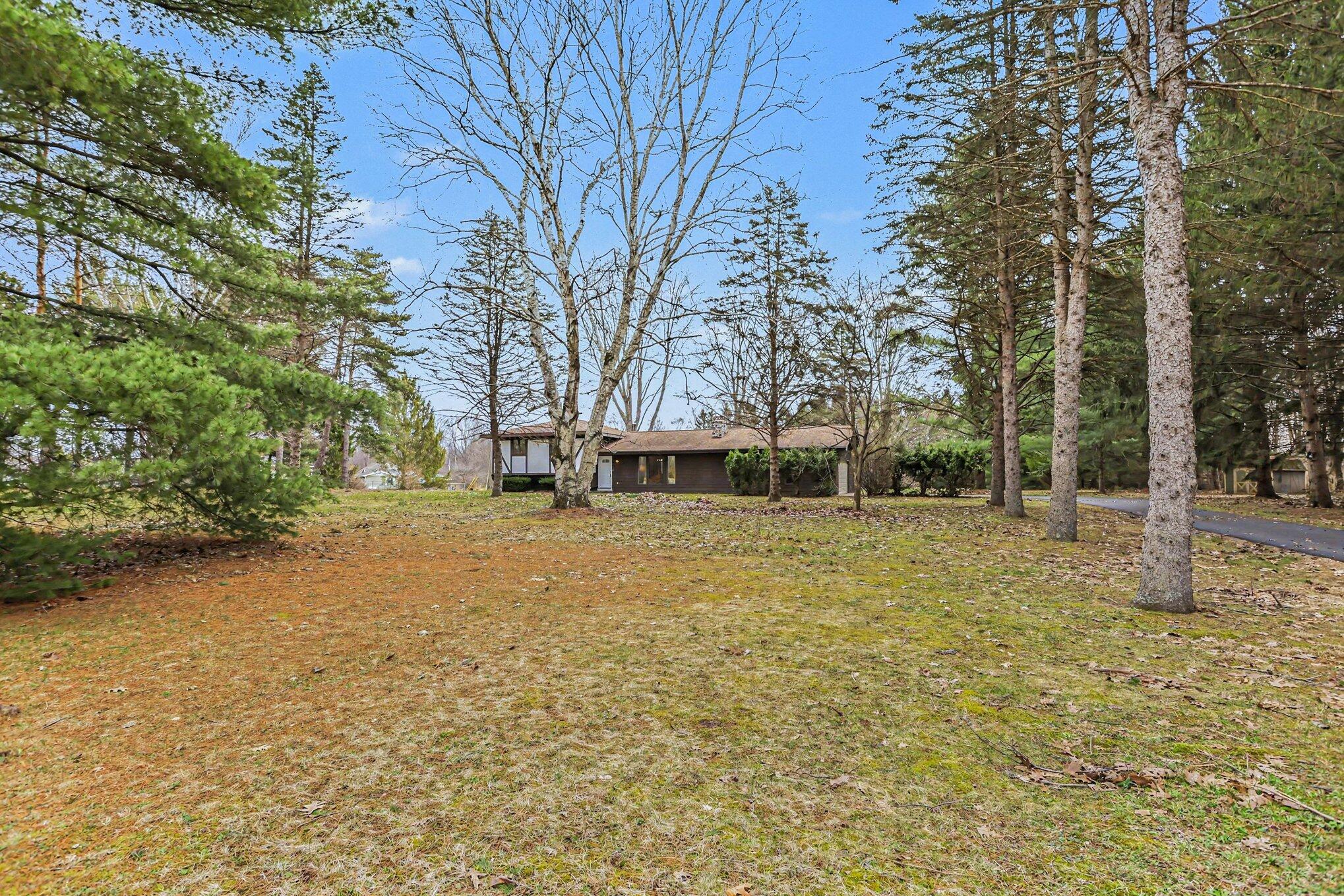 50507 Pleasant Street Dowagiac MI 49047