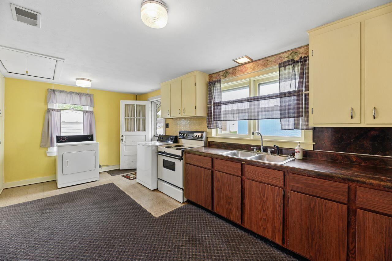 4209 Post Court Bridgman MI 49106