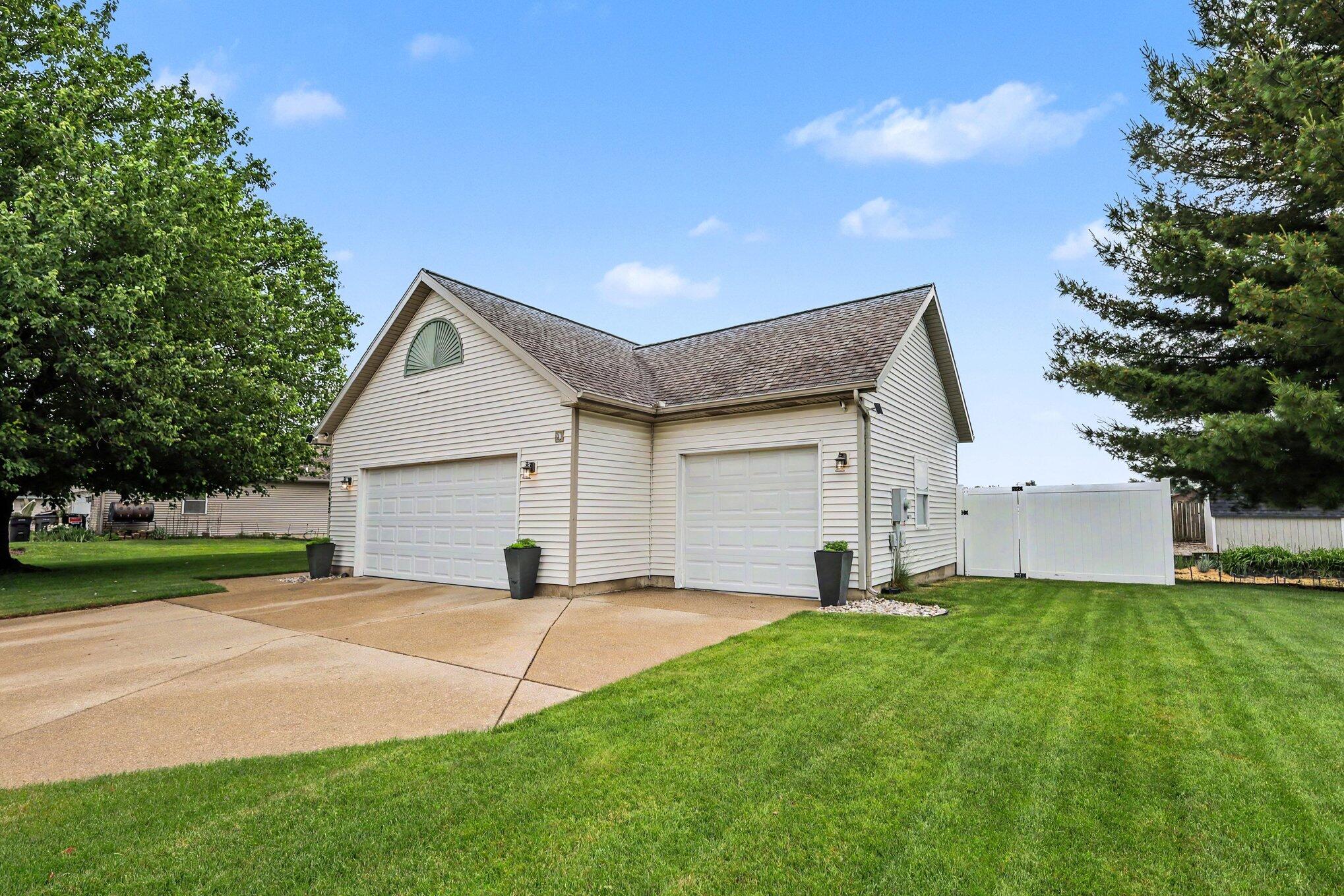 2632 Fairfield Drive Zeeland MI 49464