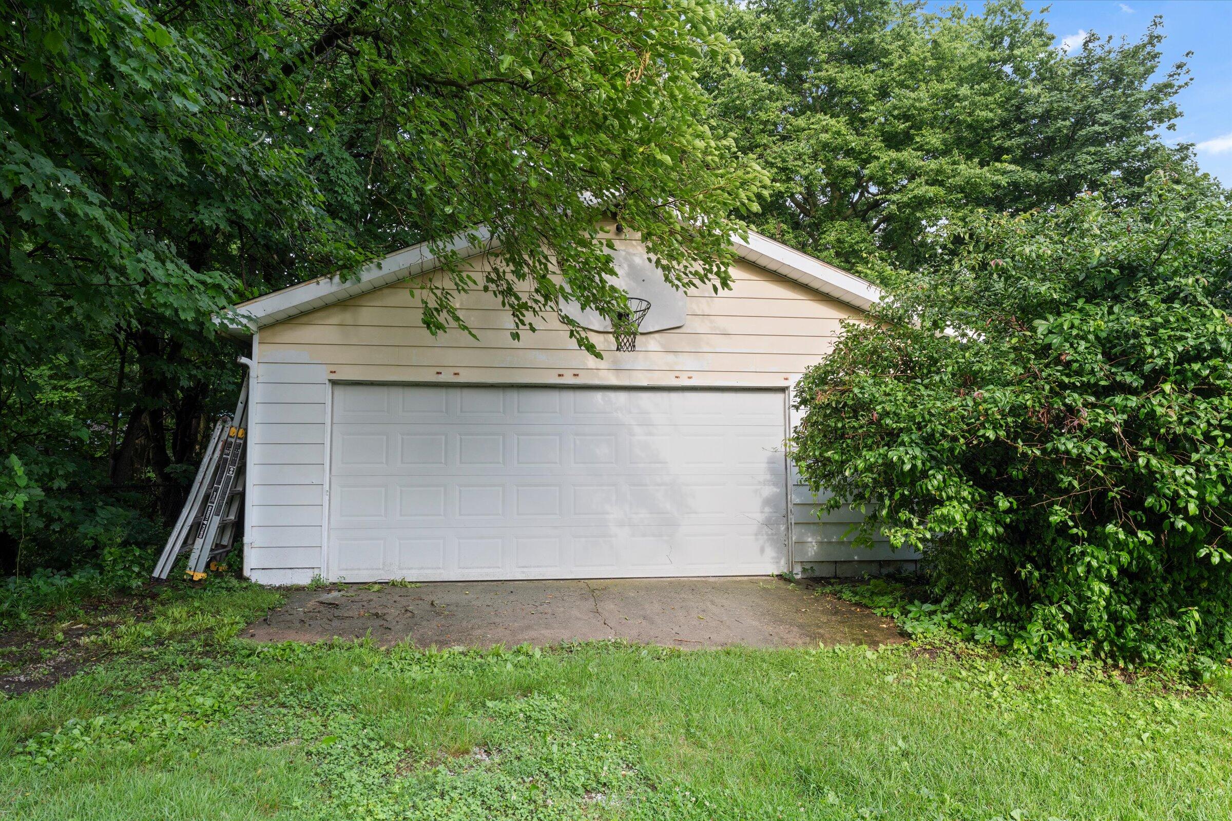 110 N O Keefe Street Cassopolis MI 49031