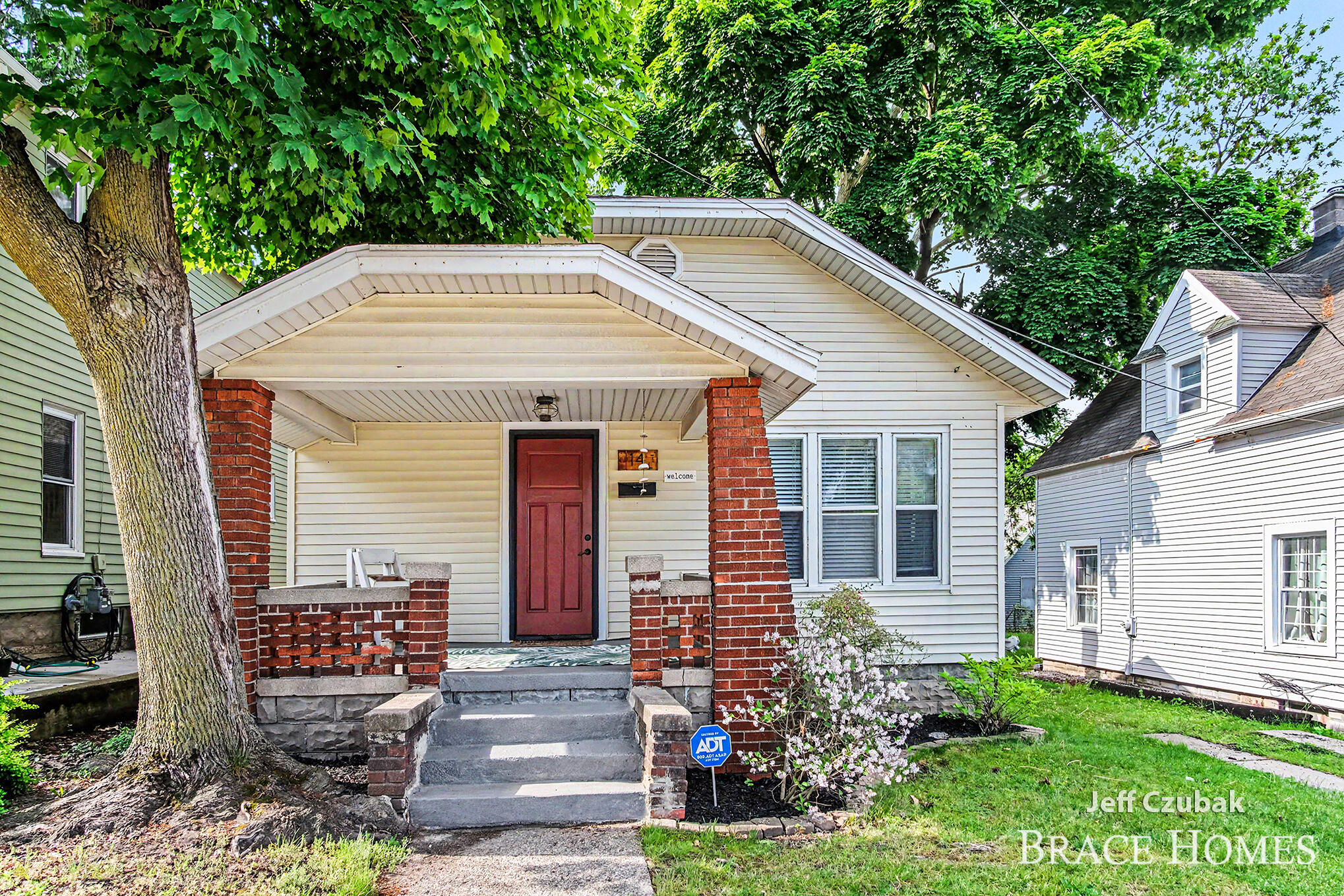 14 Ann Street NW Grand Rapids MI 49505