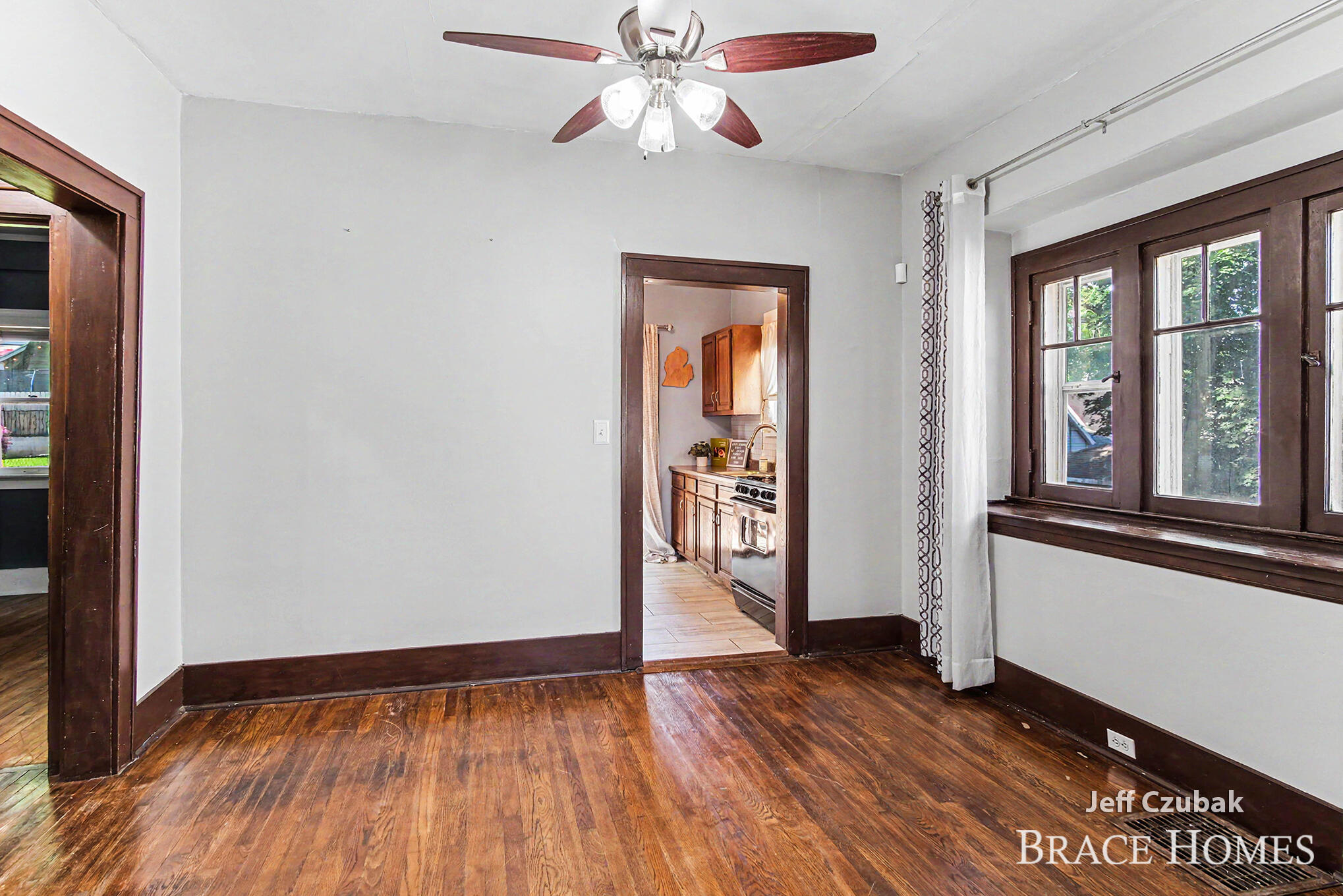14 Ann Street NW Grand Rapids MI 49505