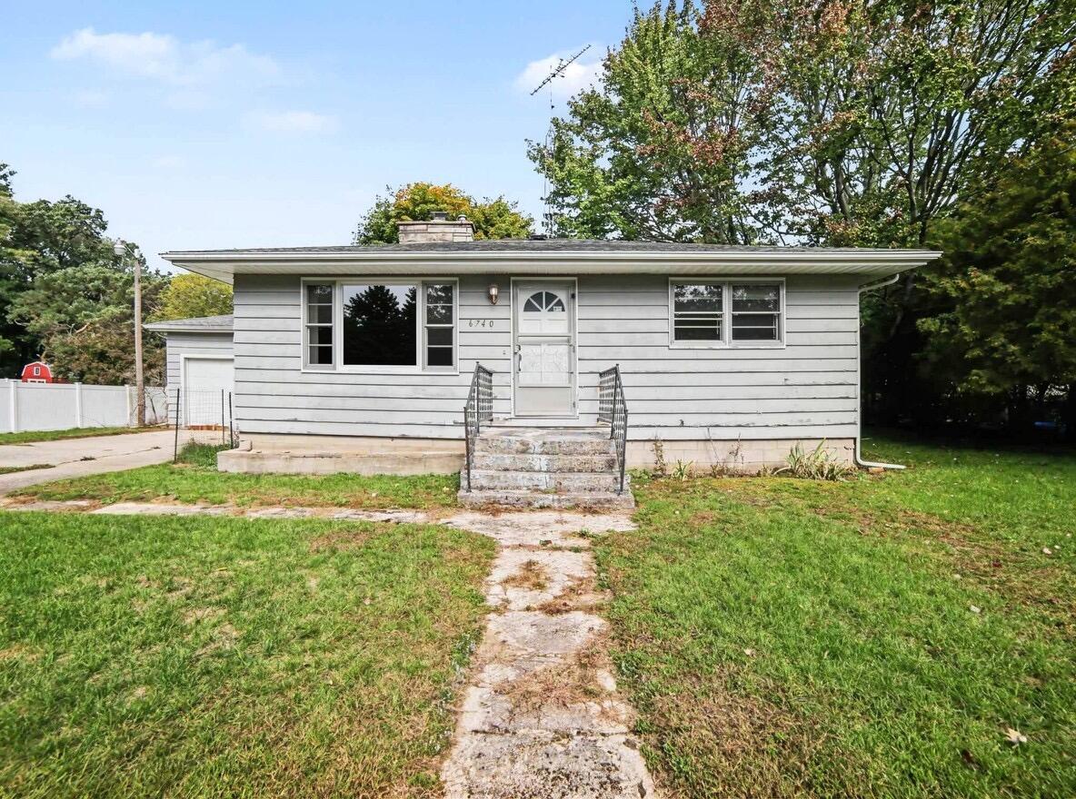 6740 W Virnetta Drive Ludington MI 49431