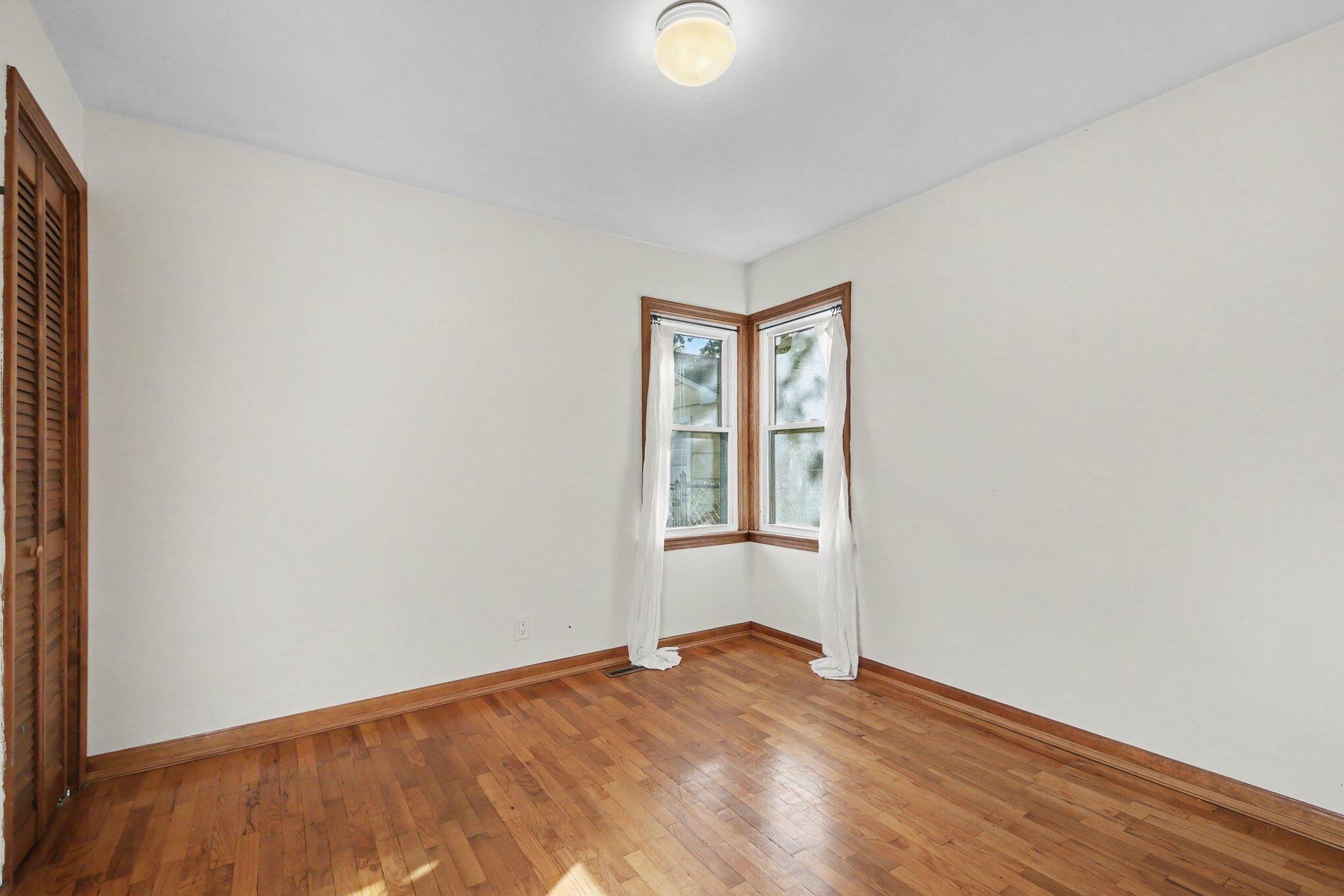 126 Cambridge Avenue Holland MI 49423