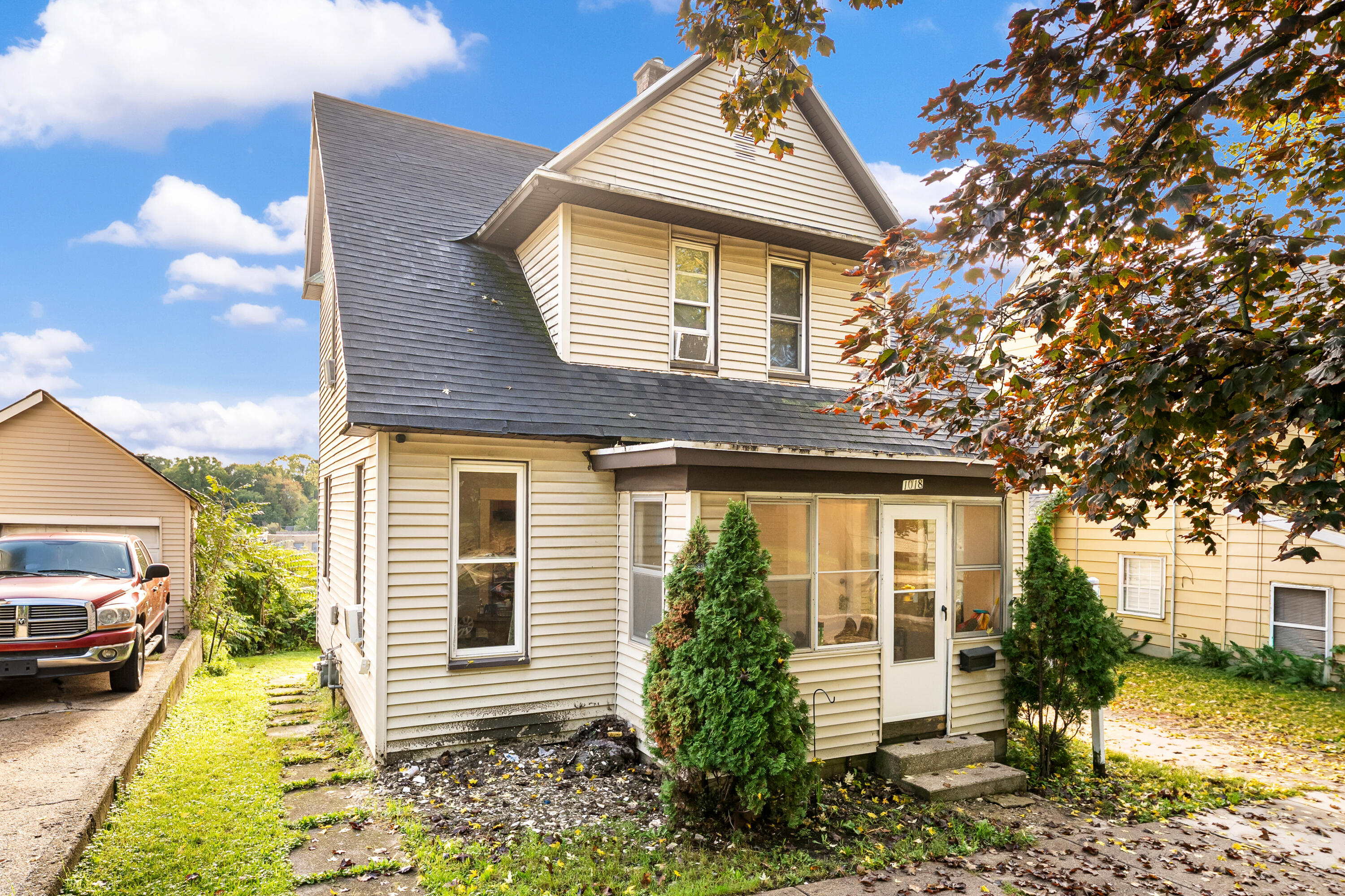 1018 Norwich Avenue SW Grand Rapids MI 49503