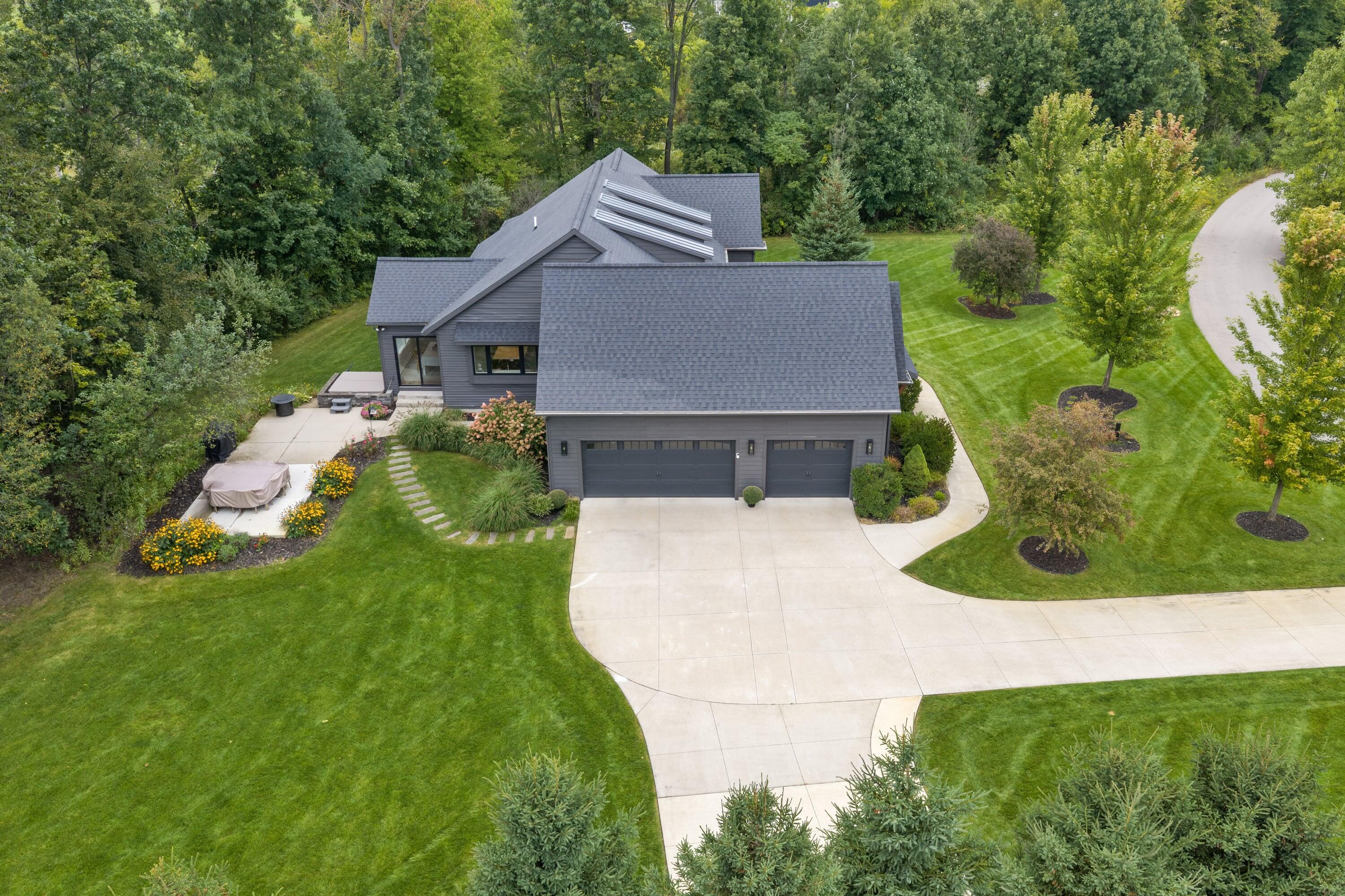 5007 Twin Creek Estates Drive NE Rockford MI 49341