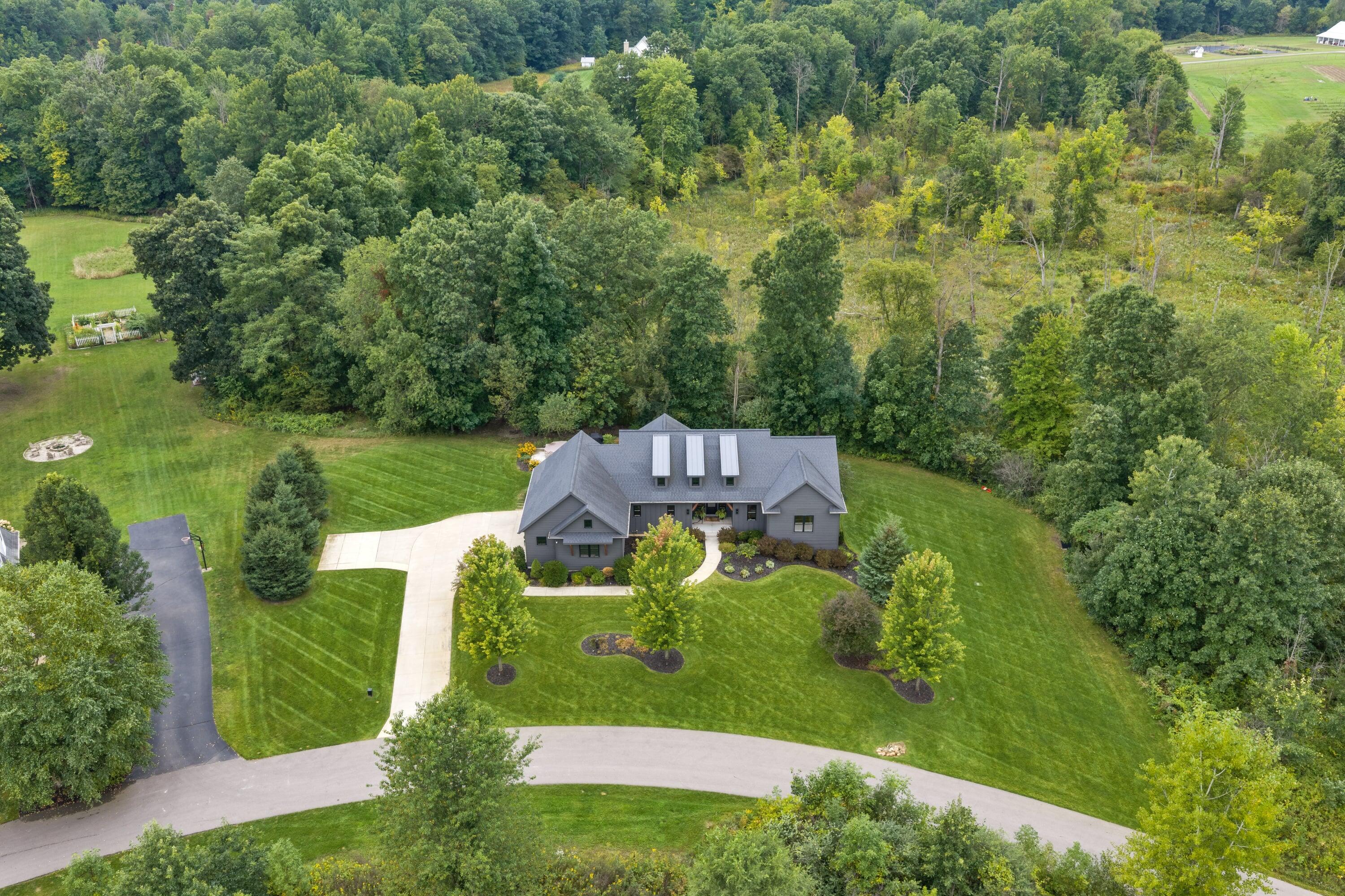 5007 Twin Creek Estates Drive NE Rockford MI 49341
