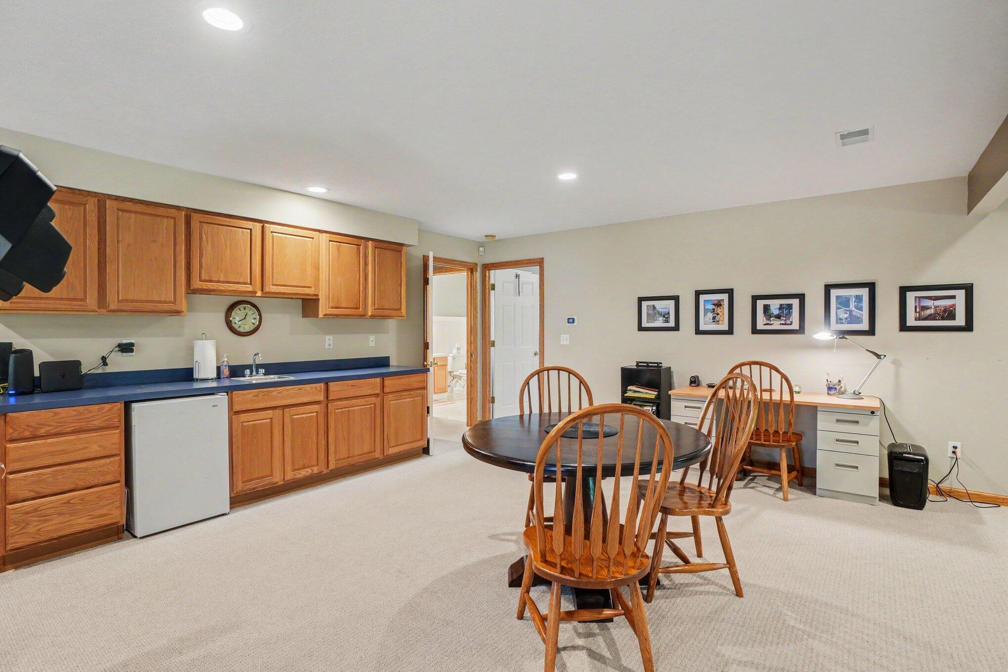 6378 Reserve Way Holland MI 49423