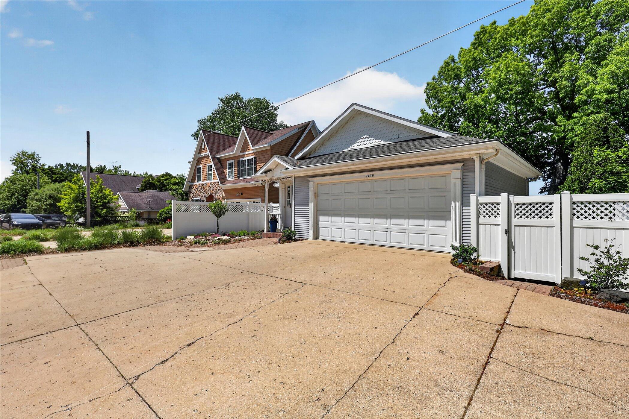 7235 Belding Road NE Rockford MI 49341