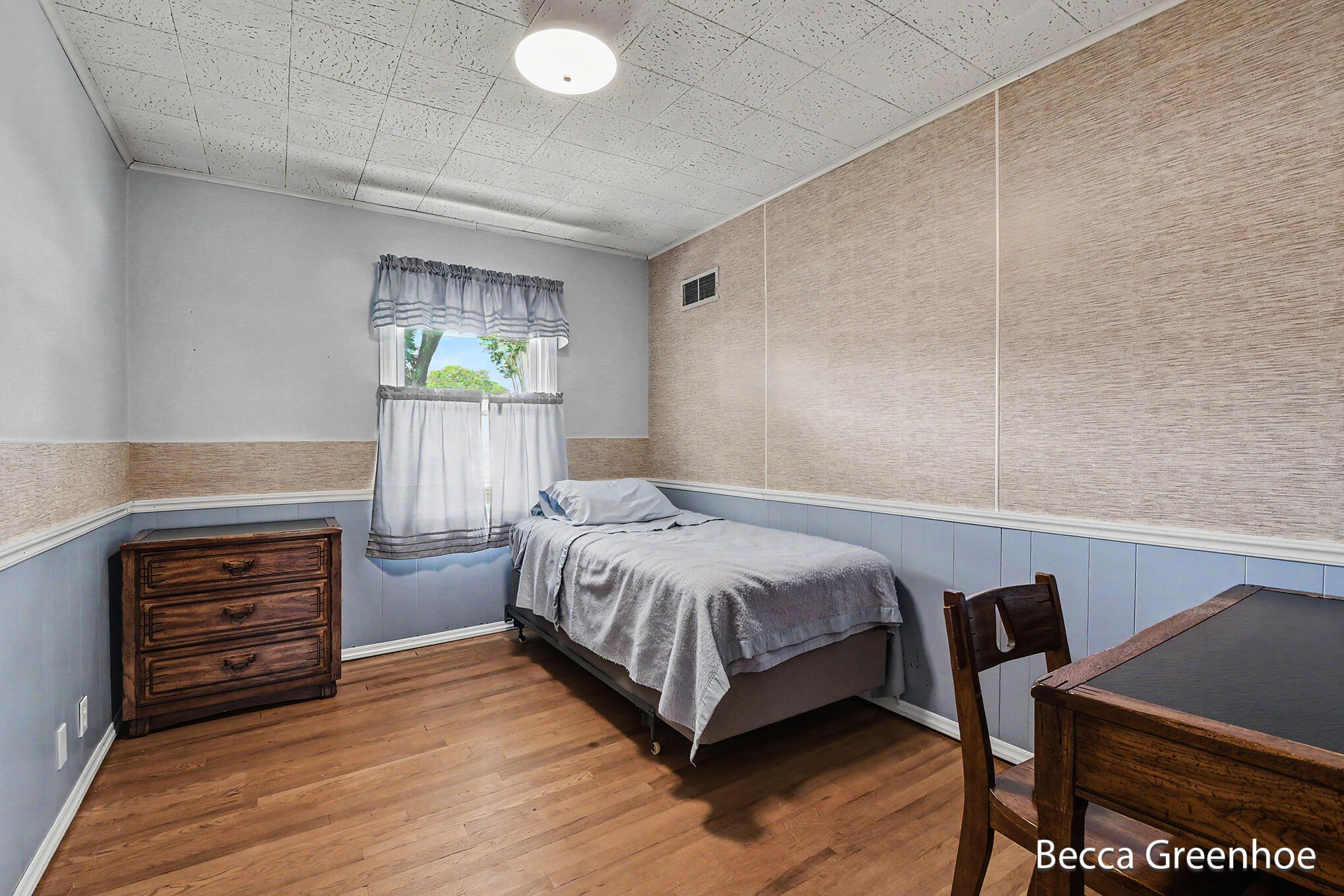 111 Katherine Drive NE Grand Rapids MI 49505