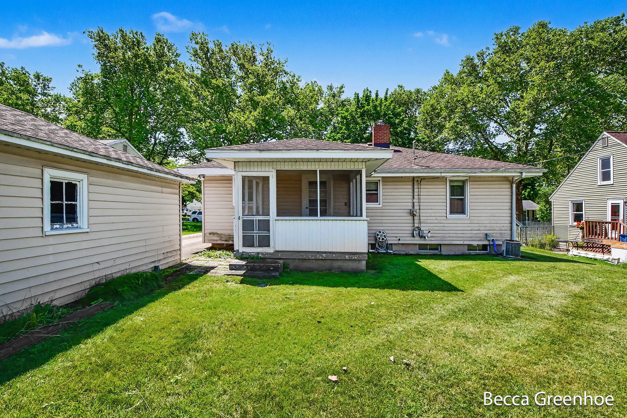 111 Katherine Drive NE Grand Rapids MI 49505