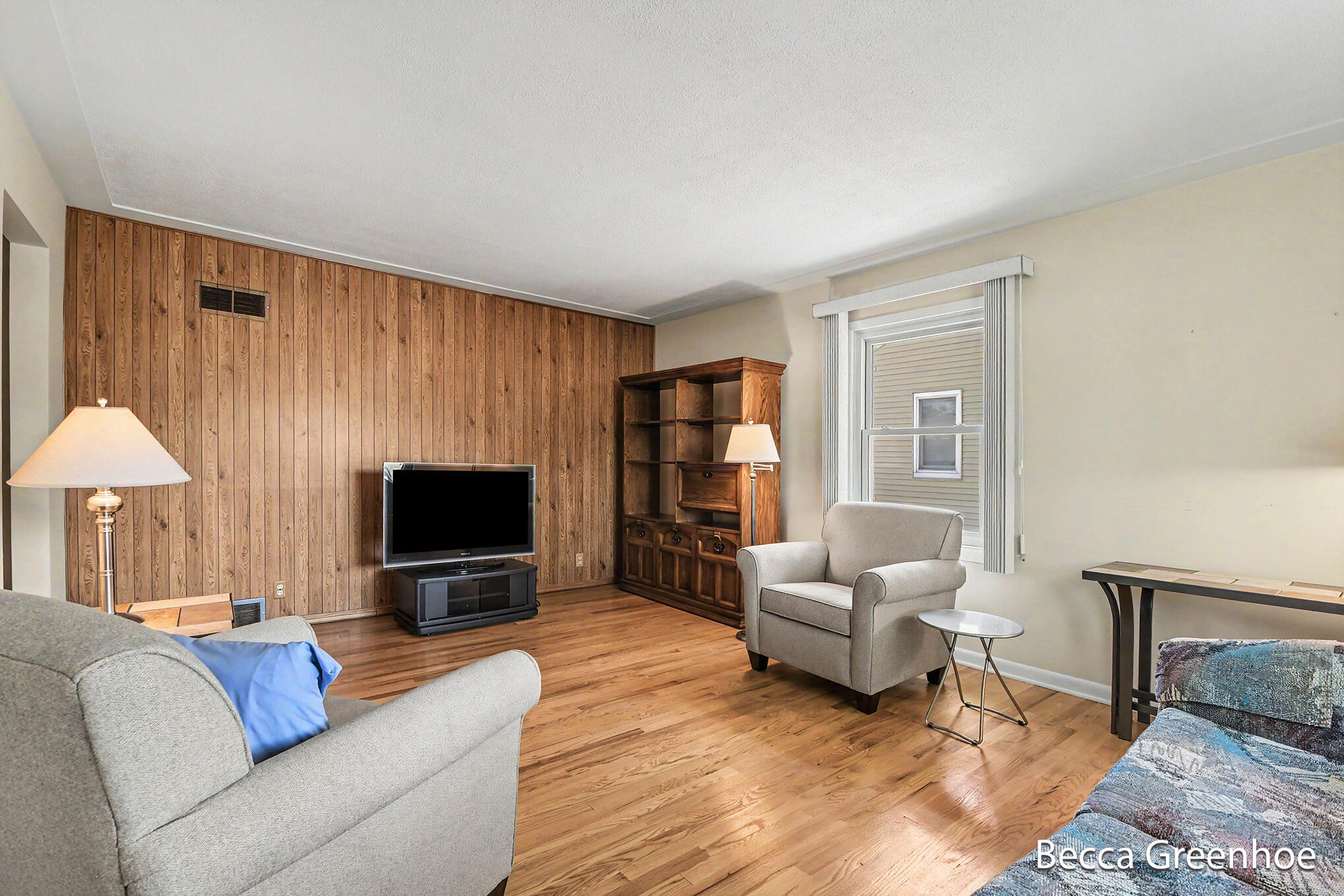 111 Katherine Drive NE Grand Rapids MI 49505