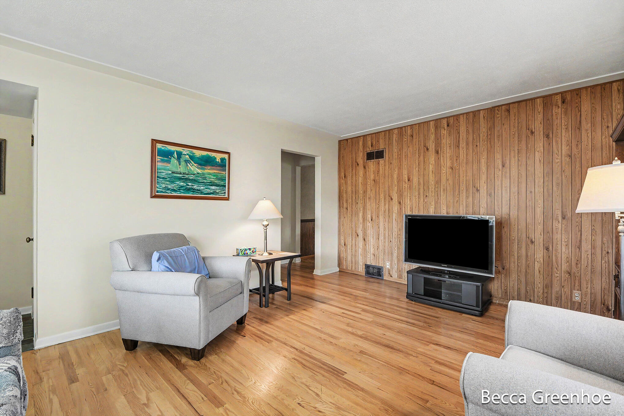 111 Katherine Drive NE Grand Rapids MI 49505