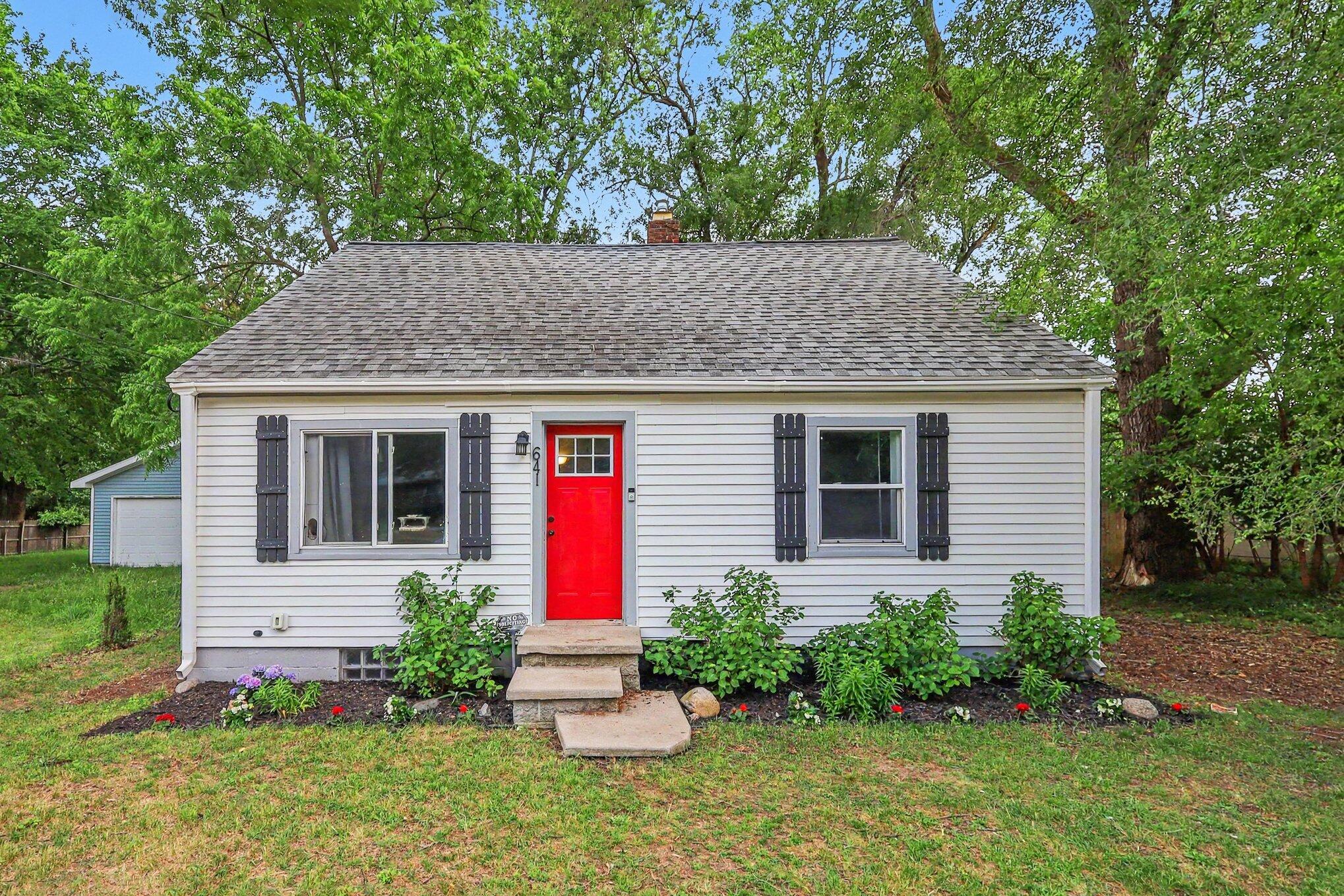 641 Churchill Drive Muskegon MI 49441