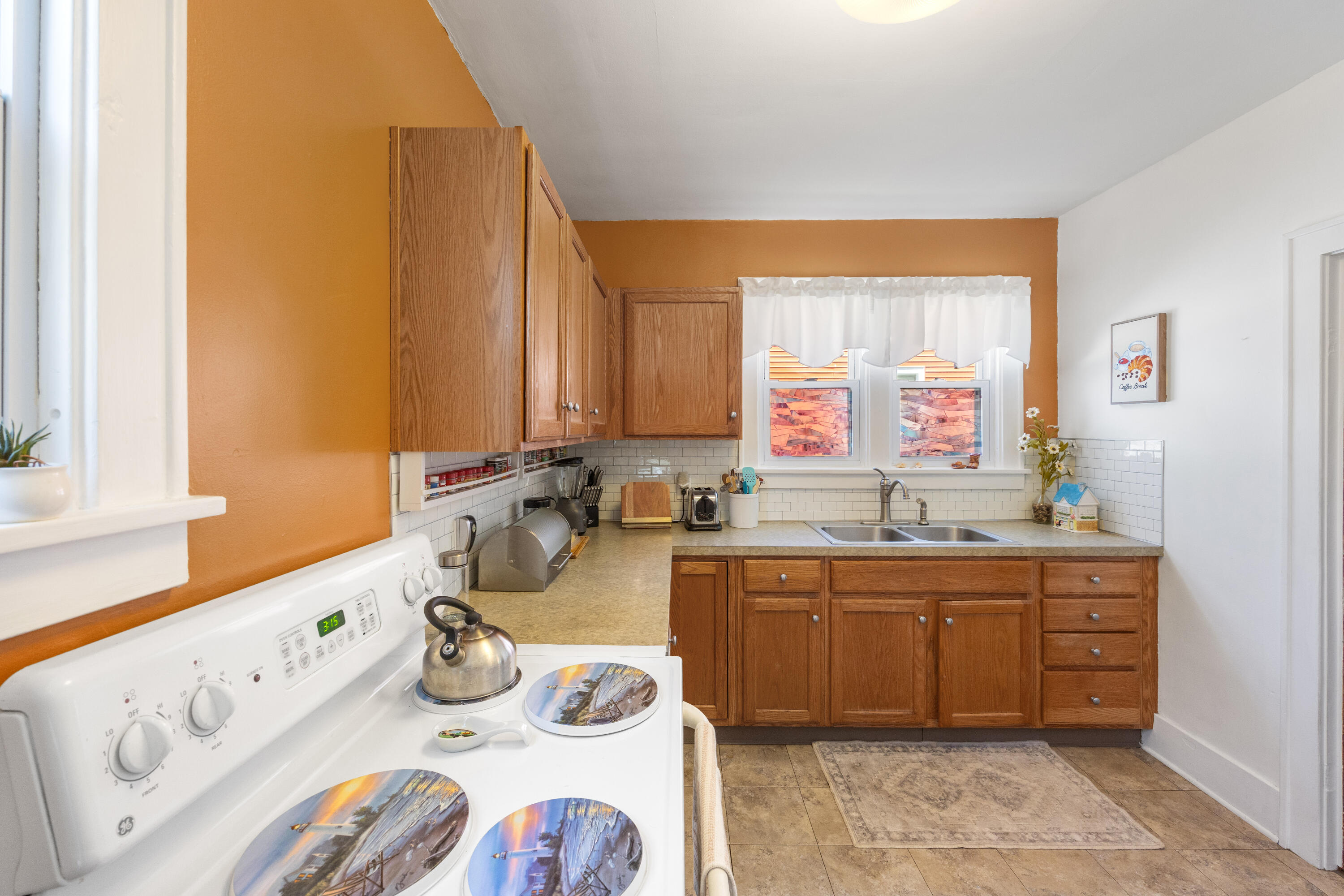909 Slayton Avenue Grand Haven MI 49417