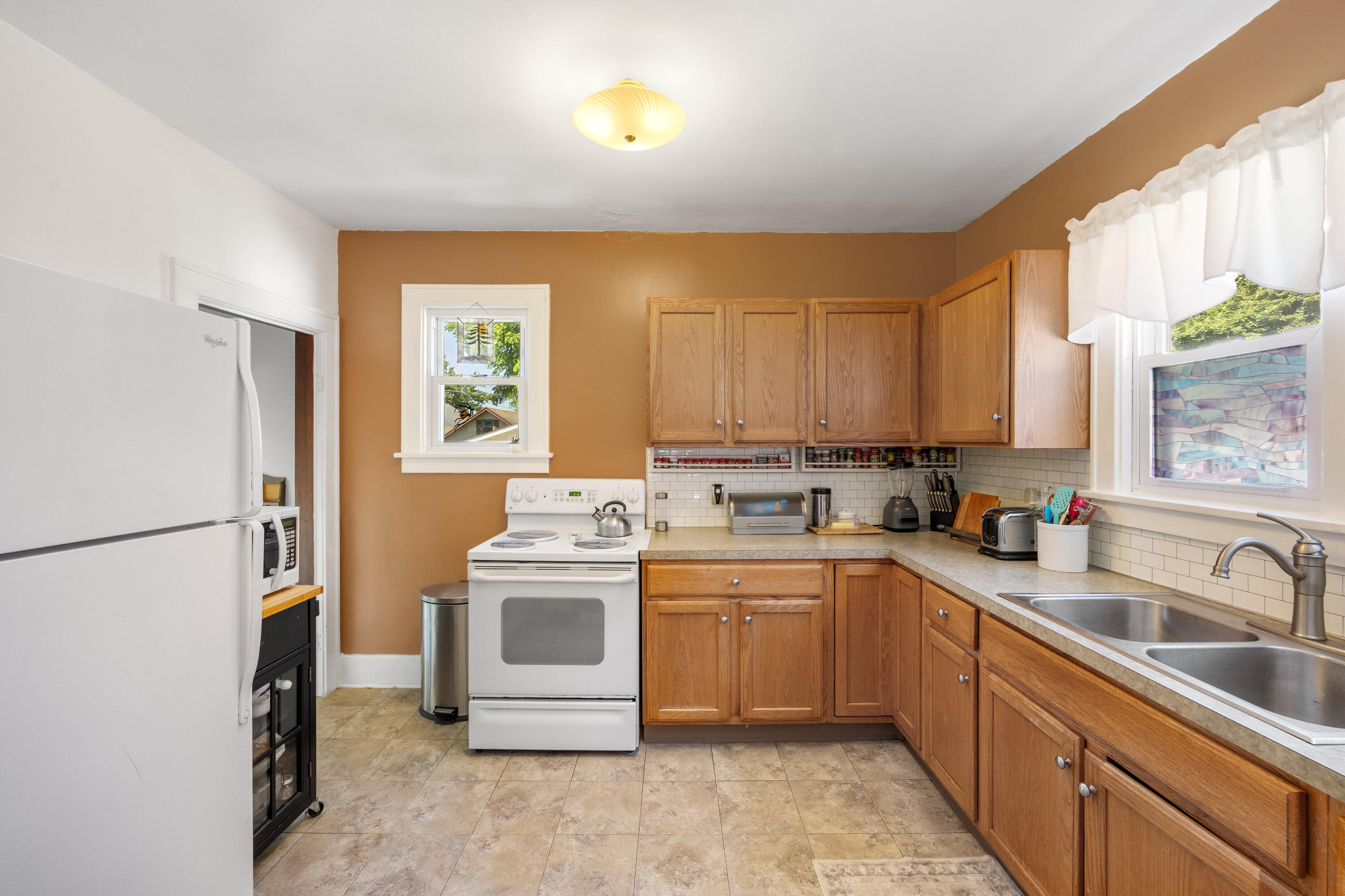 909 Slayton Avenue Grand Haven MI 49417