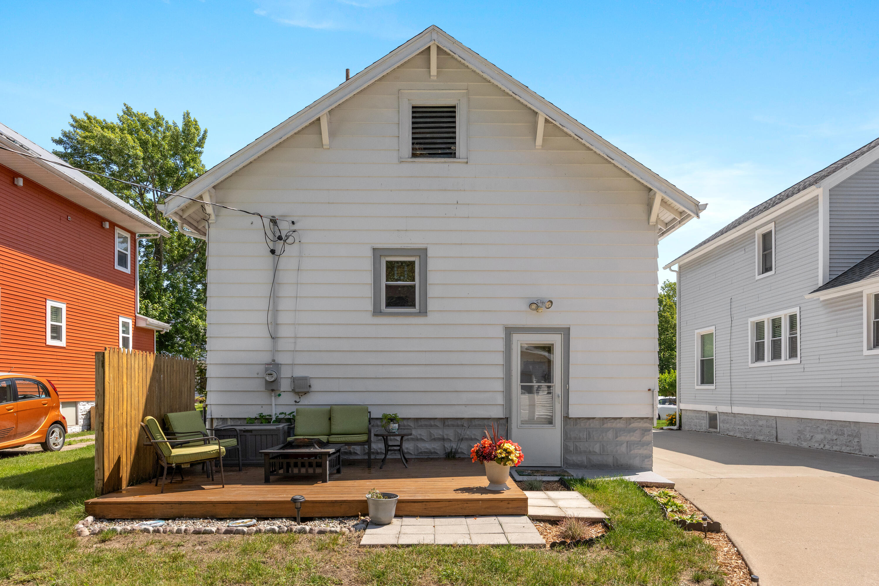 909 Slayton Avenue Grand Haven MI 49417